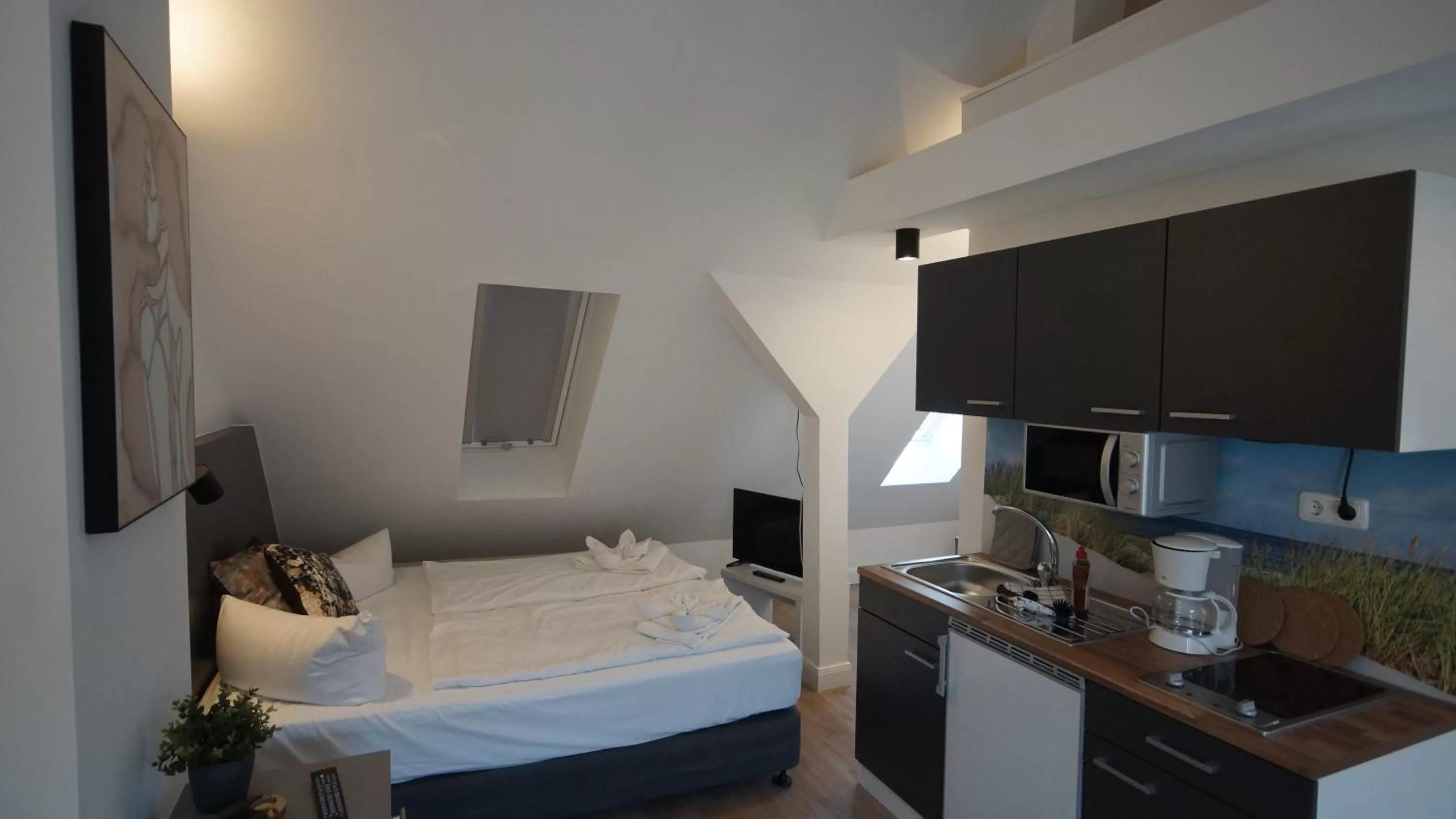 Kitchen or kitchenette, Bed in Hotel KO15