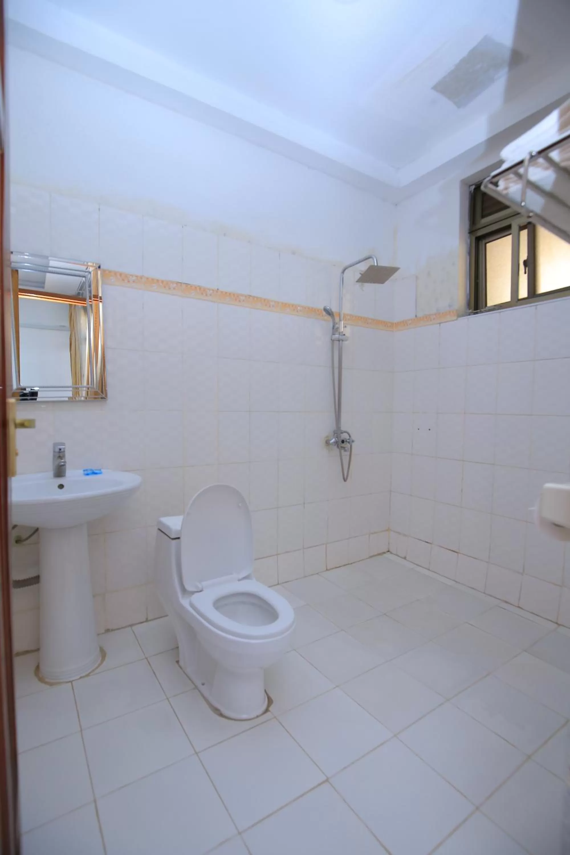 Frontiers Hotel & Conference Entebbe