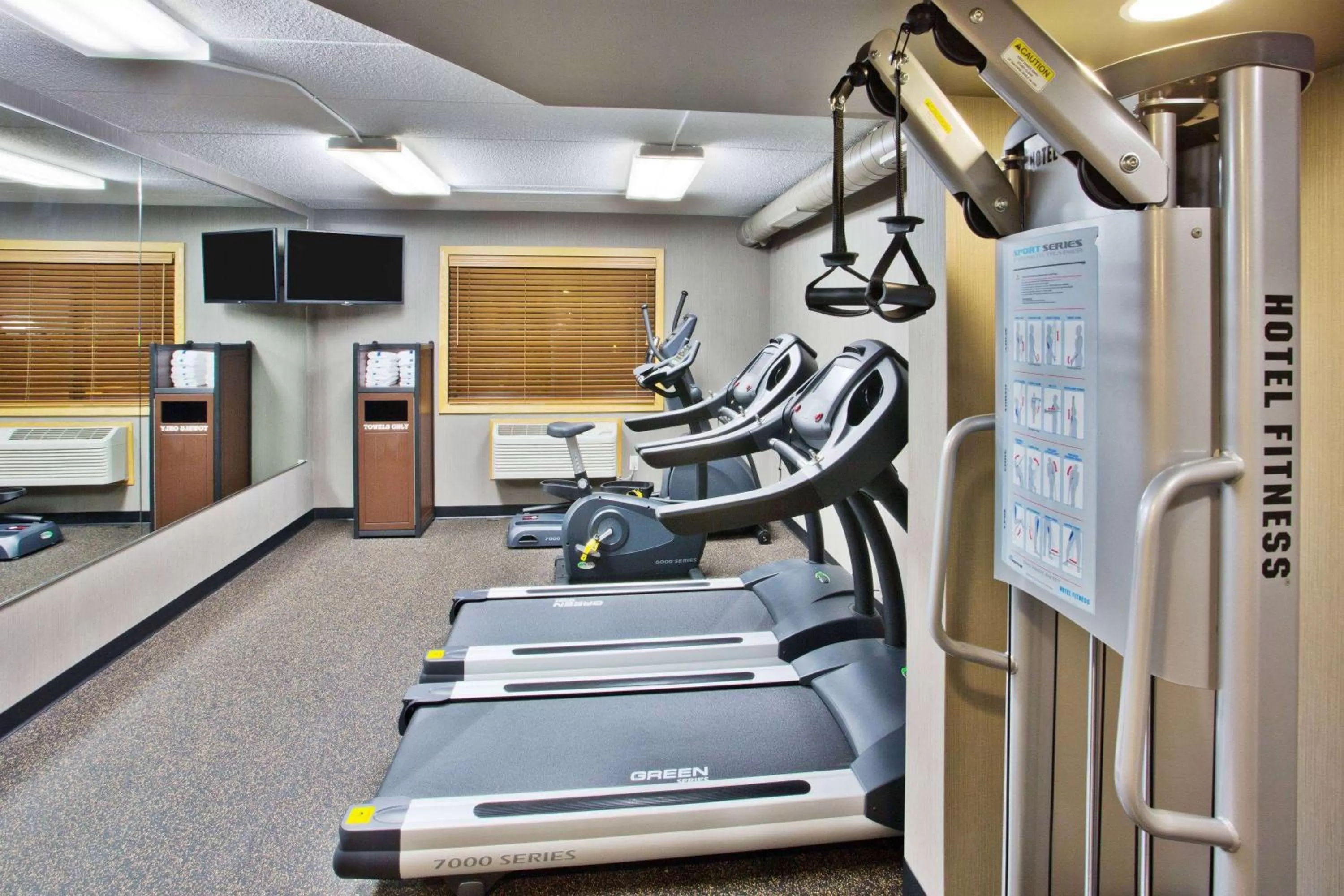 Fitness centre/facilities in AmericInn by Wyndham Grand Forks