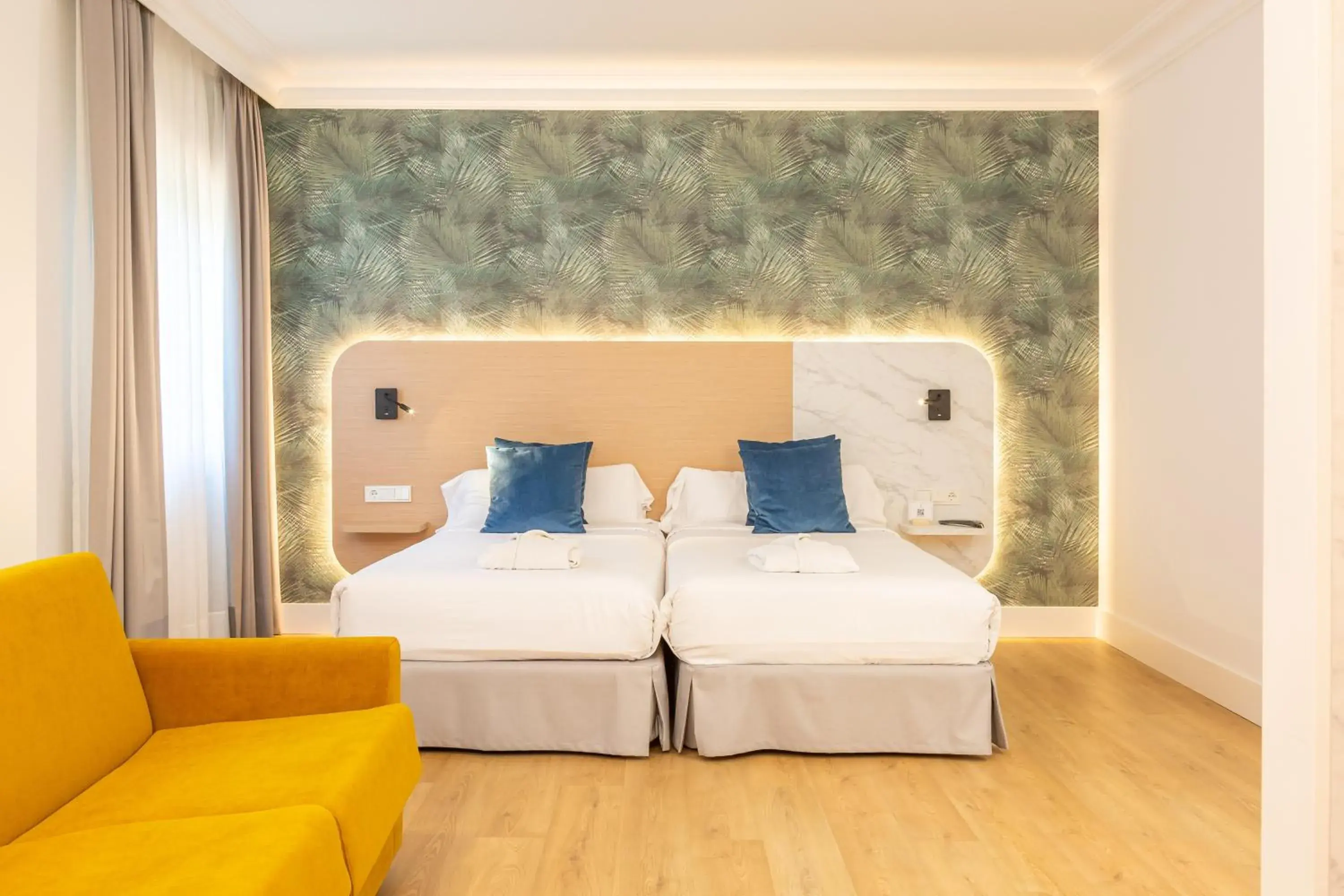 Basic Triple Room in Talaso Atlántico Basic Triple Room in Talaso Atlántico