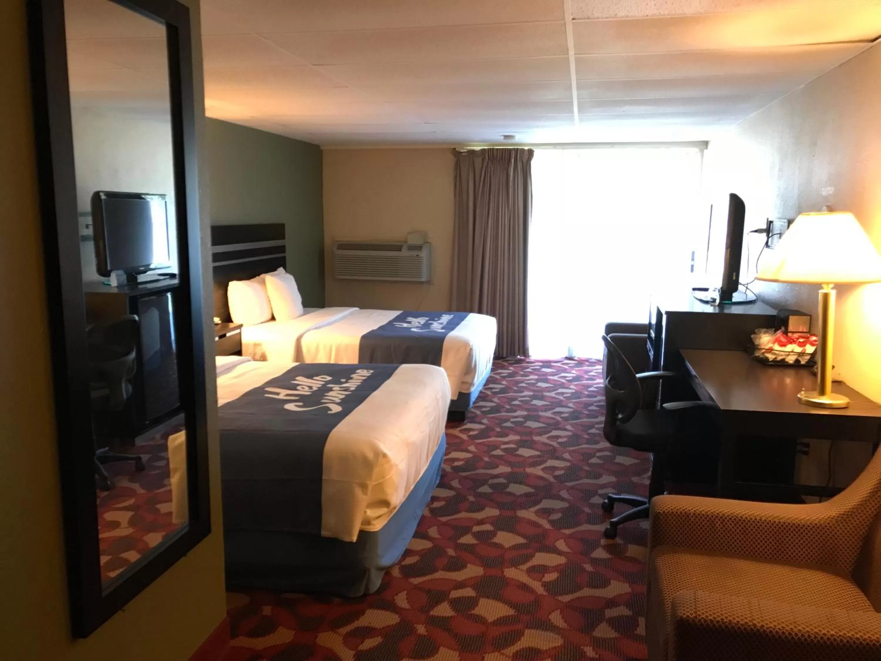 Bedroom, Bed in Days Inn By Wyndham Carlisle North