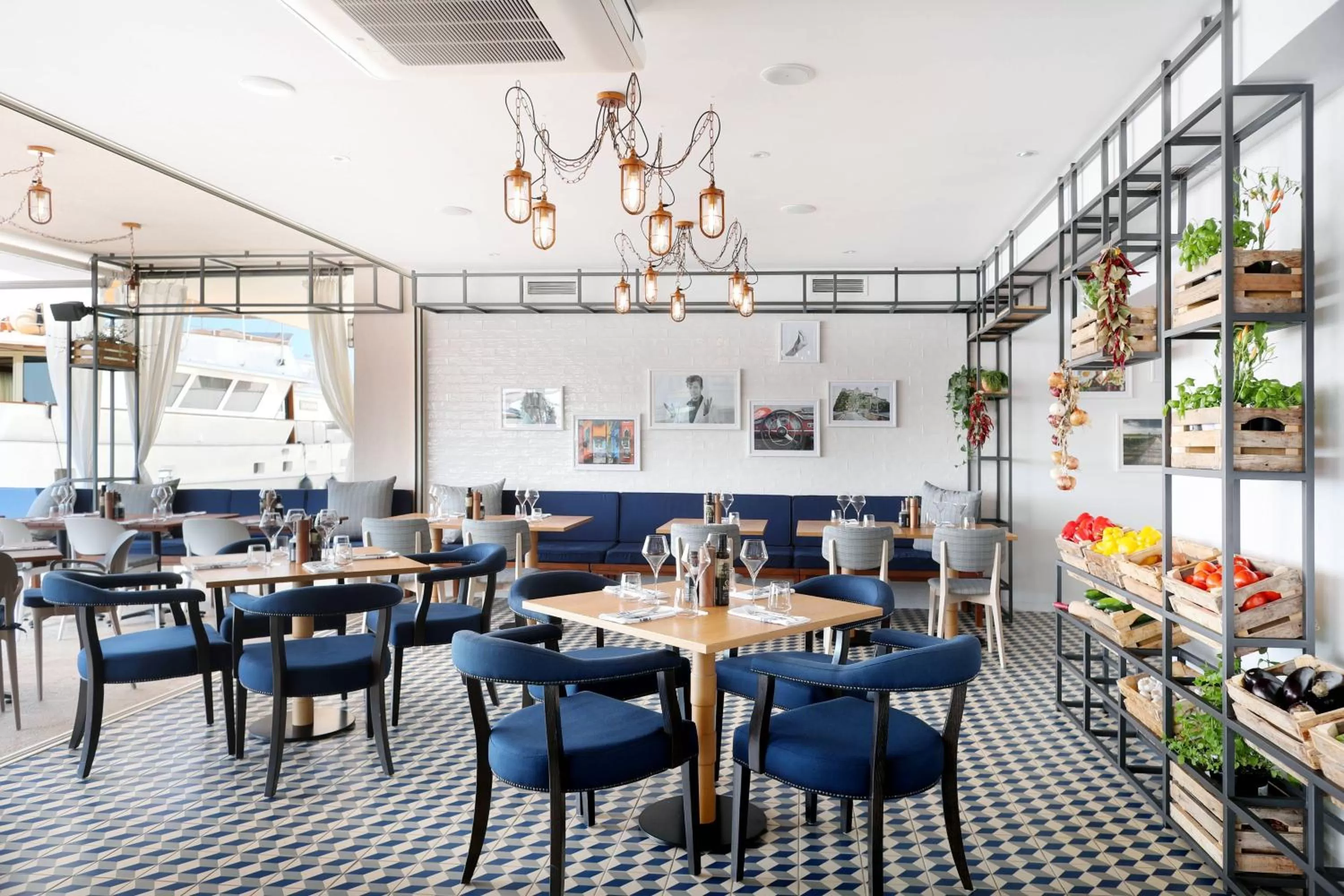 Restaurant/places to eat in Le Meridien Lav Split