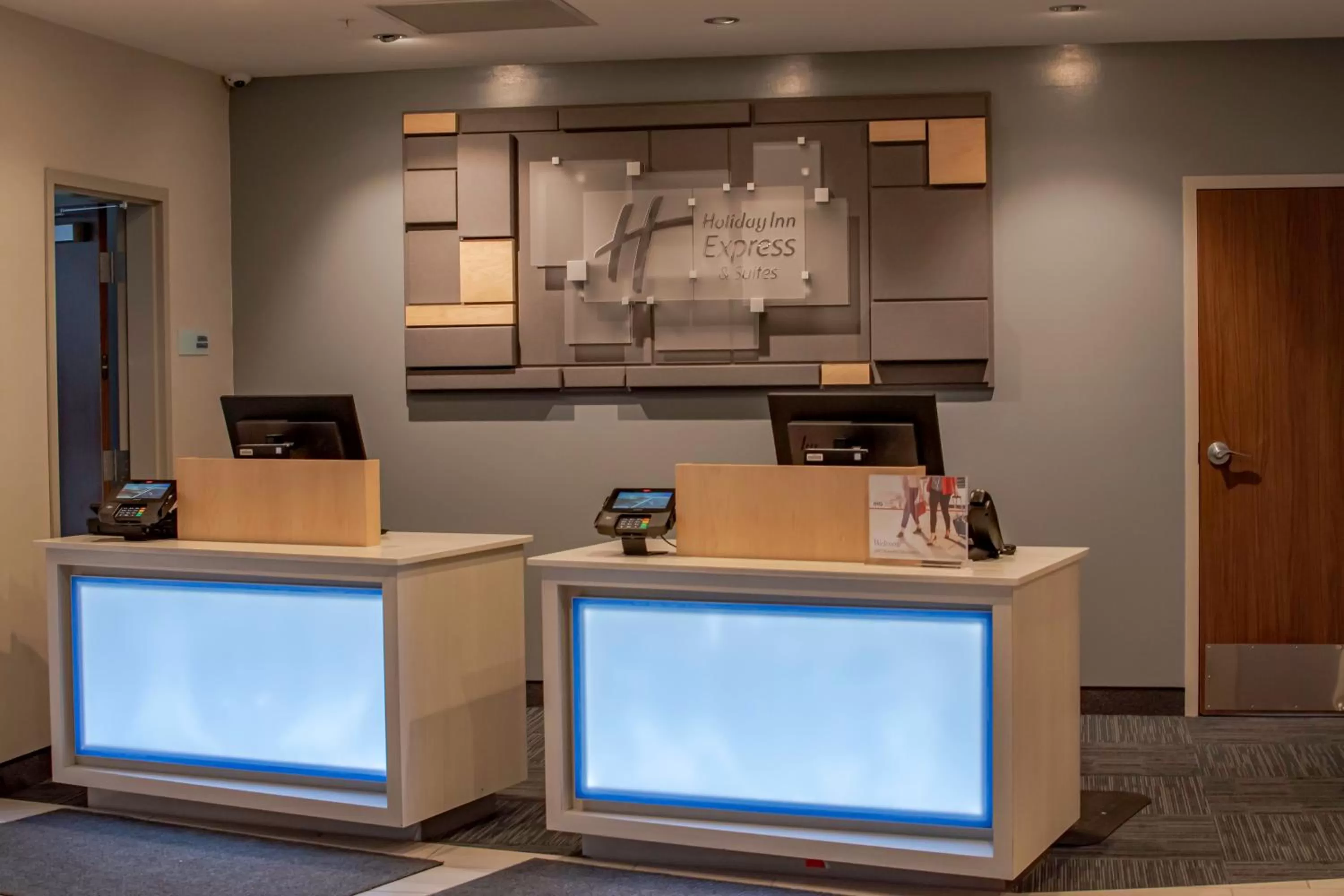 Property building in Holiday Inn Express & Suites Tonawanda - Buffalo Area by IHG