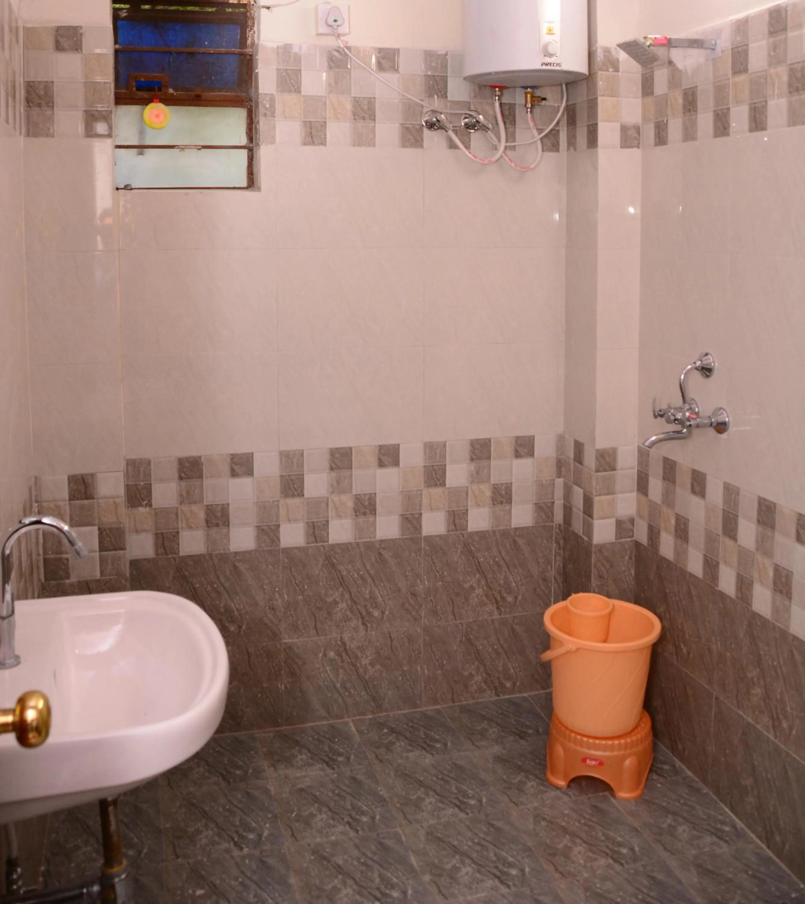 Bathroom in Hotel Sugandh Retreat- Near Sindhi Camp Bus station