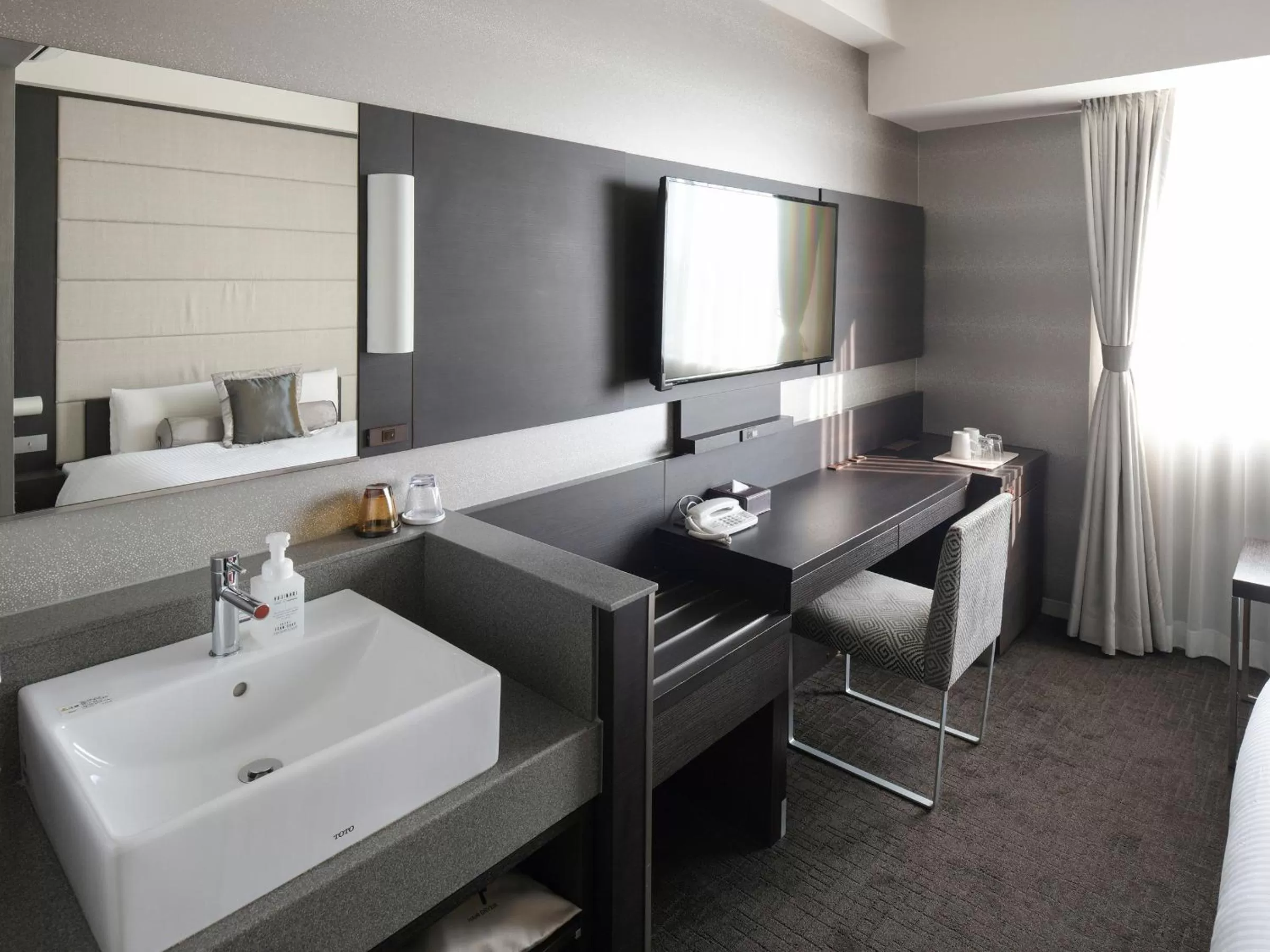 TV and multimedia, Bed in Vessel Inn Shigamoriyama Station