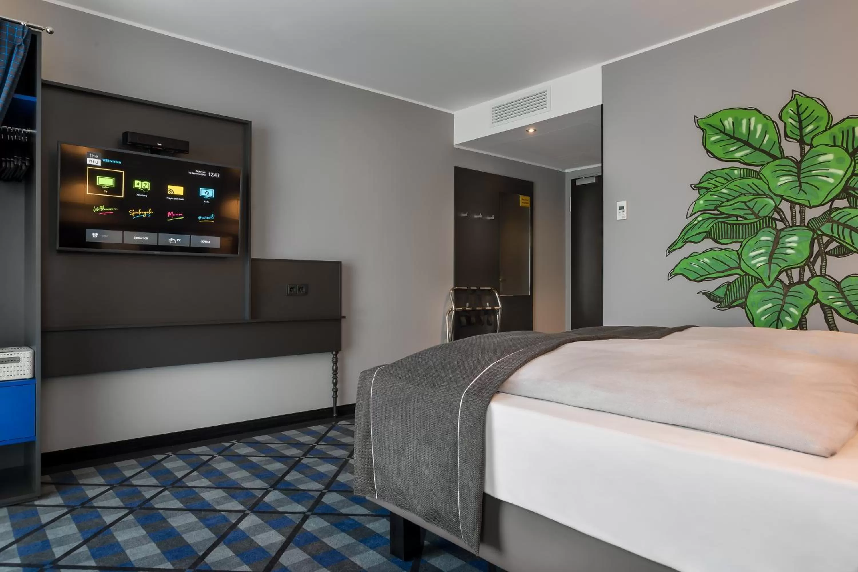Bedroom, Bed in Holiday Inn - the niu, Square Mannheim by IHG