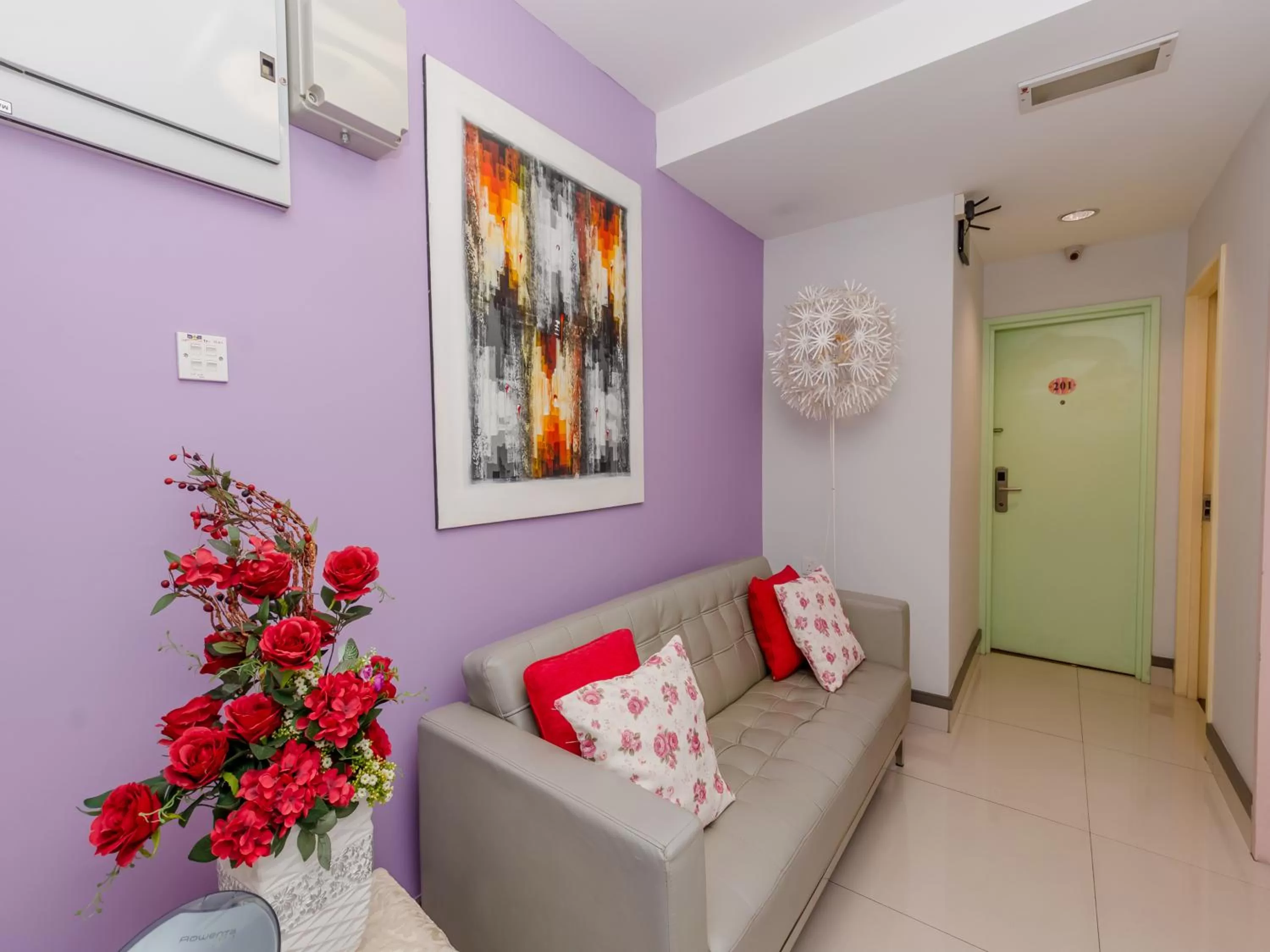 Seating area in Sunshine Inn Plus