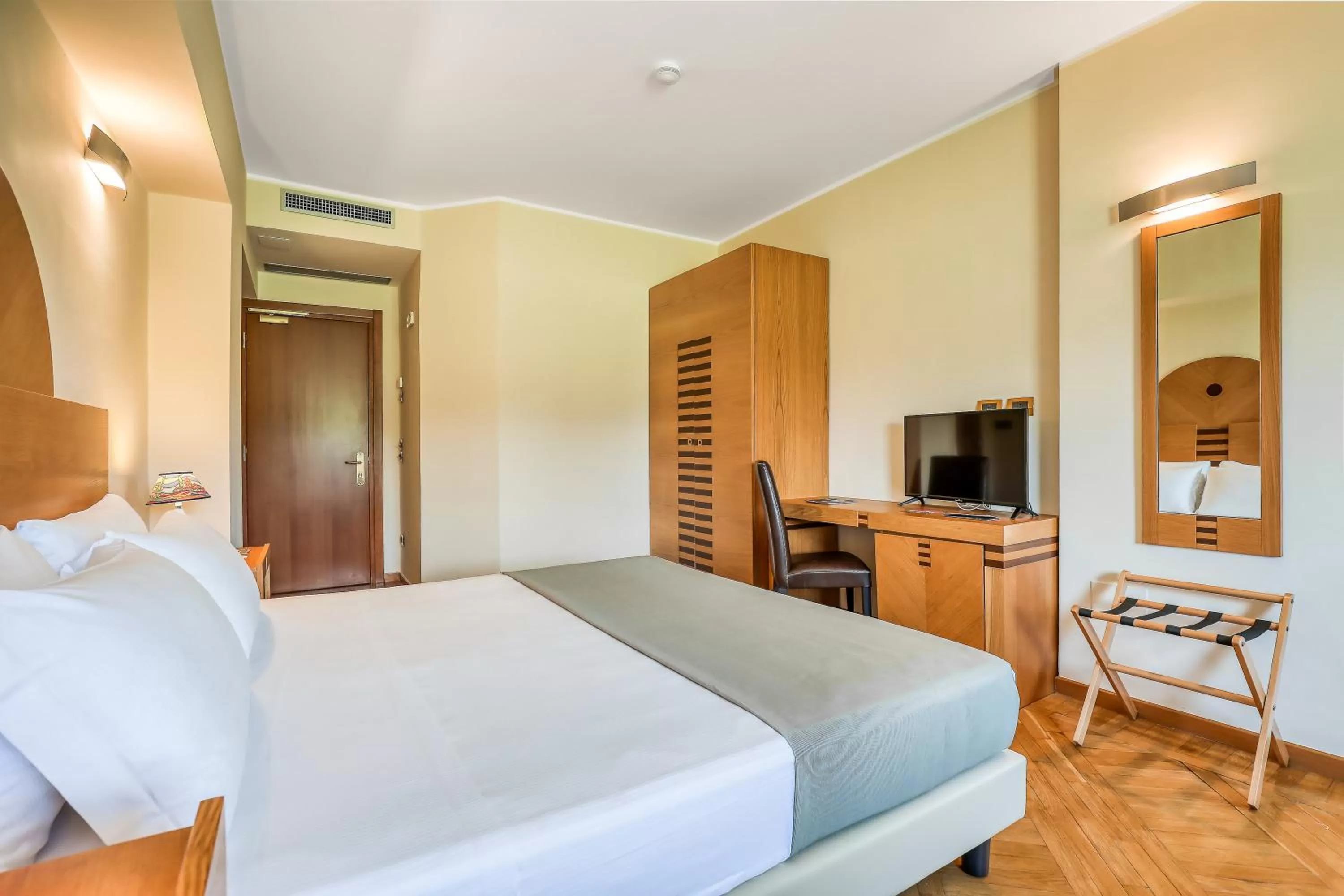 Bed in Hotel PentHouse