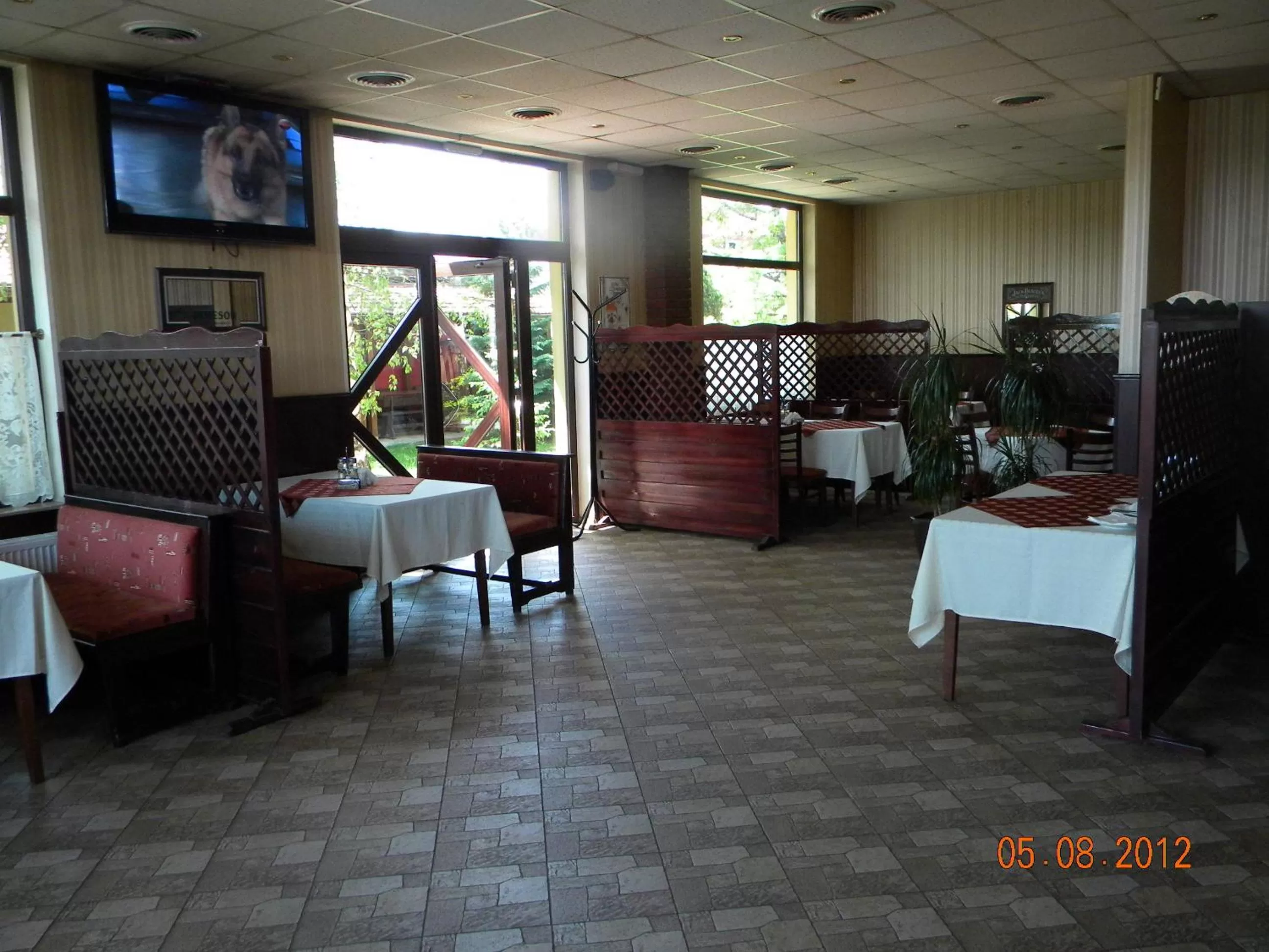 Restaurant/places to eat in Hotel Diavolo
