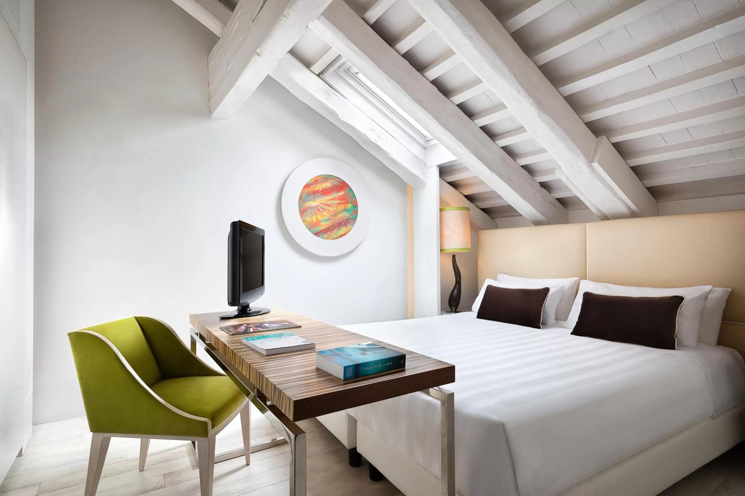 Bed in Sina Centurion Palace