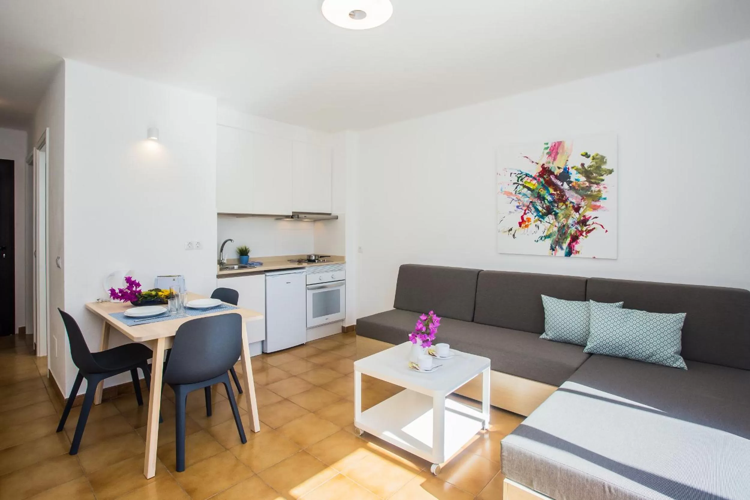 Kitchen or kitchenette in Los Tulipanes