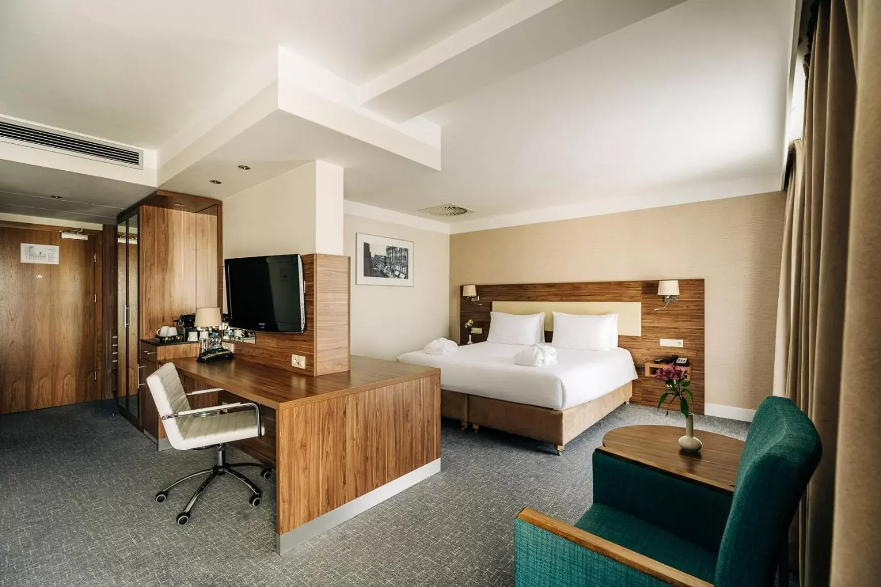 King Suite in Holiday Inn Łódź by IHG King Suite in Holiday Inn Łódź by IHG