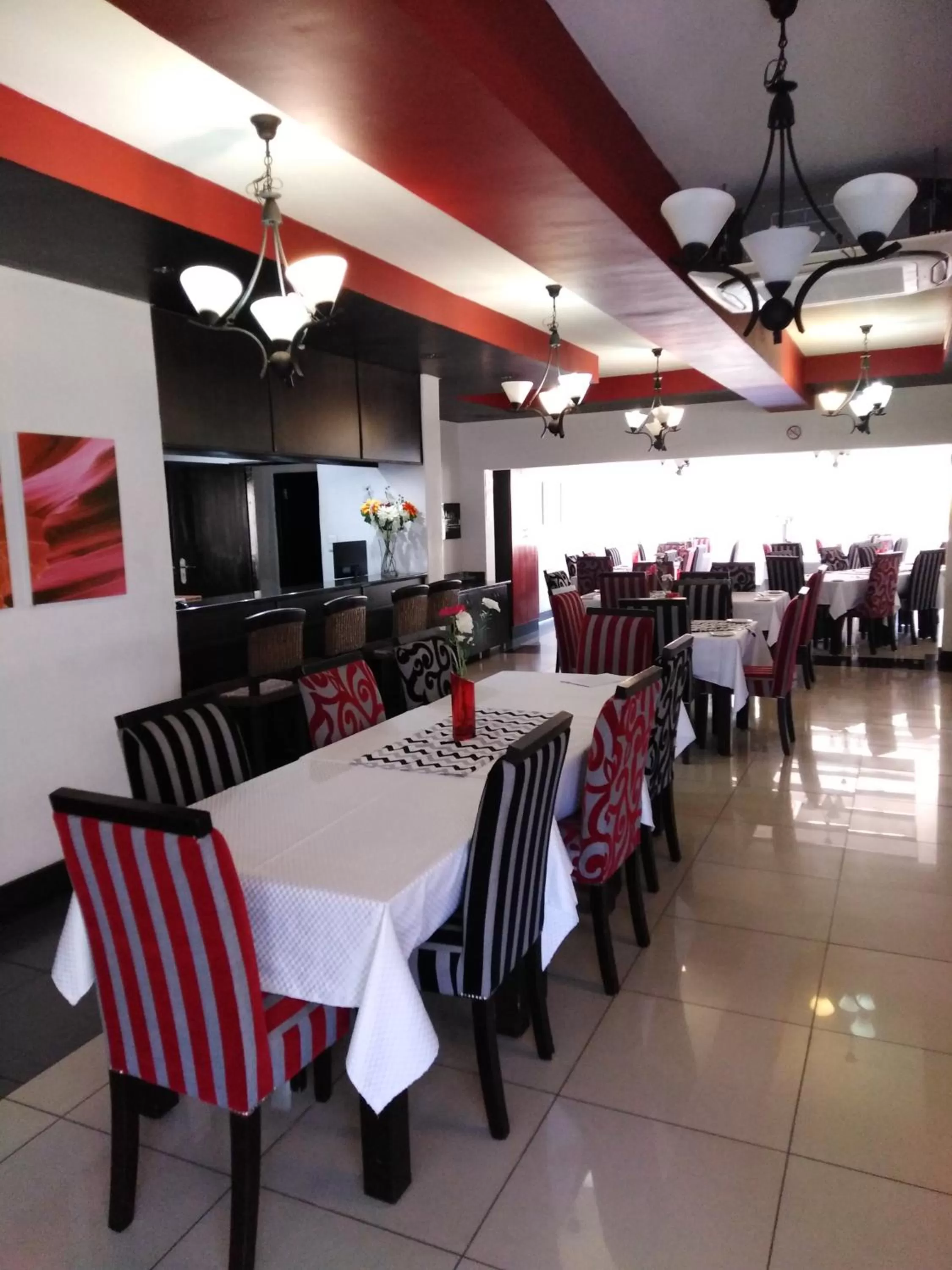 Dining area in Big Ben Lodge