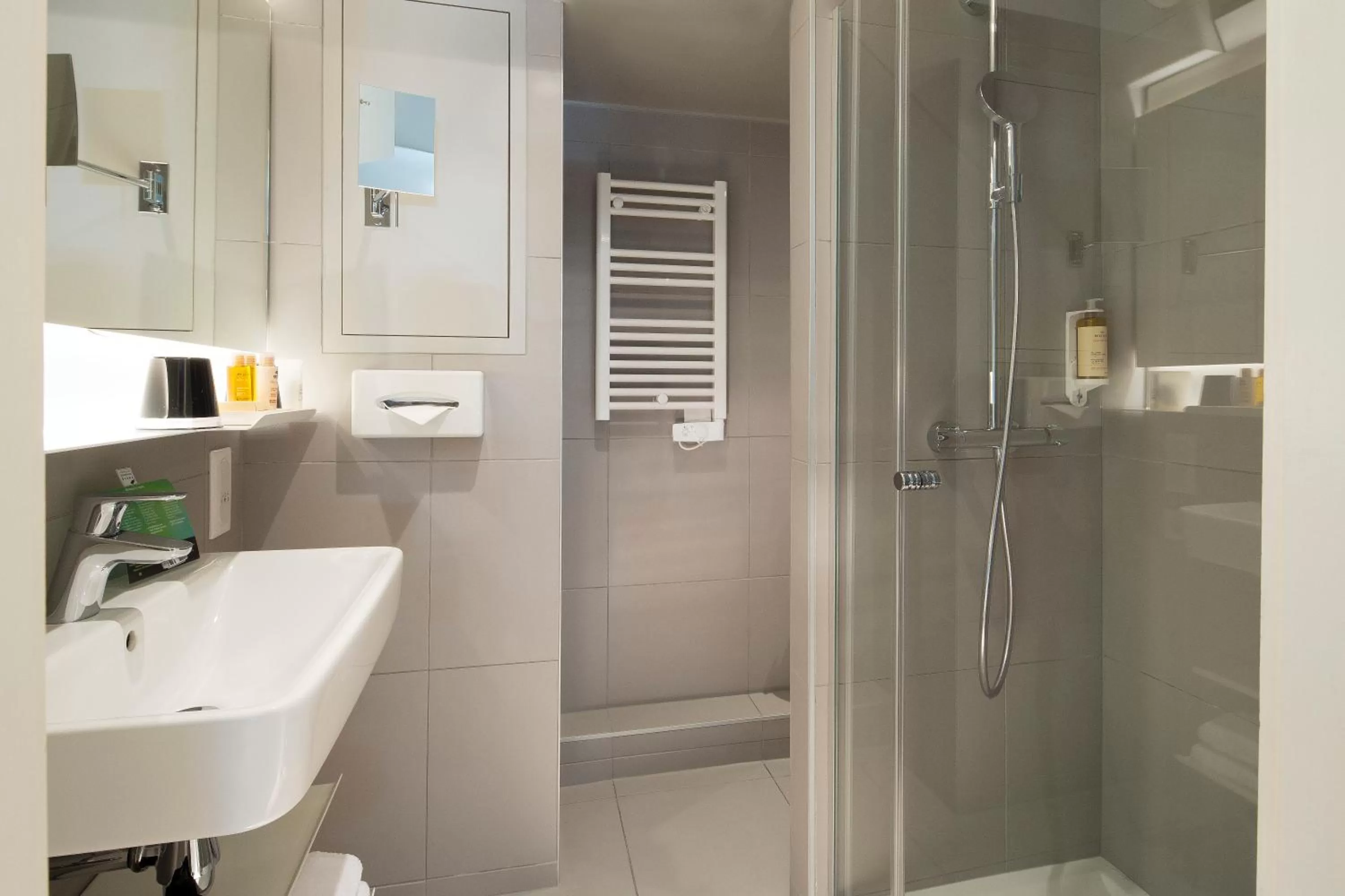 Bathroom in Hôtel Gutenberg