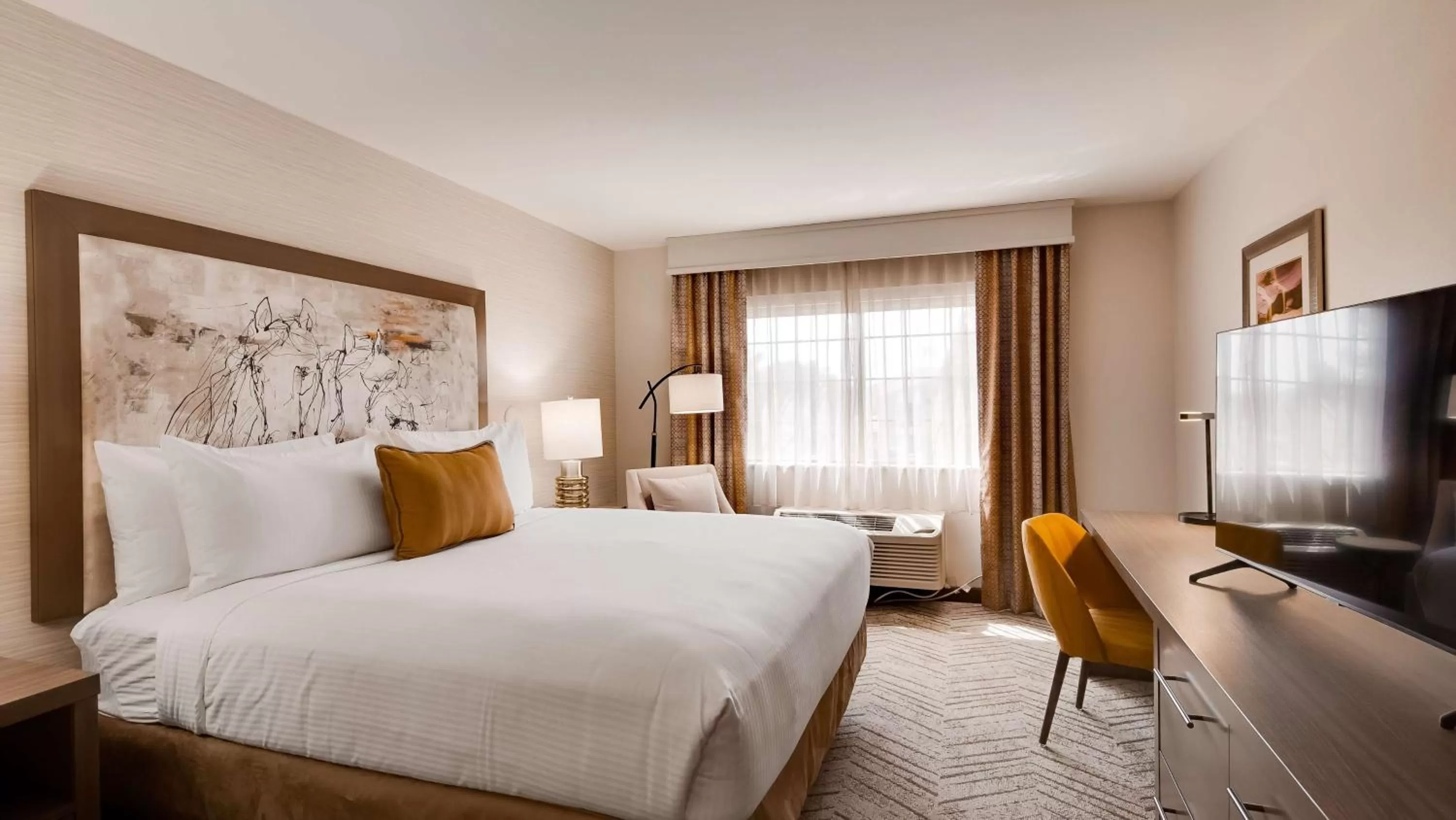 King Room with Mobility Accessible Roll-In Shower in Aiden by Best Western @ Scottsdale North