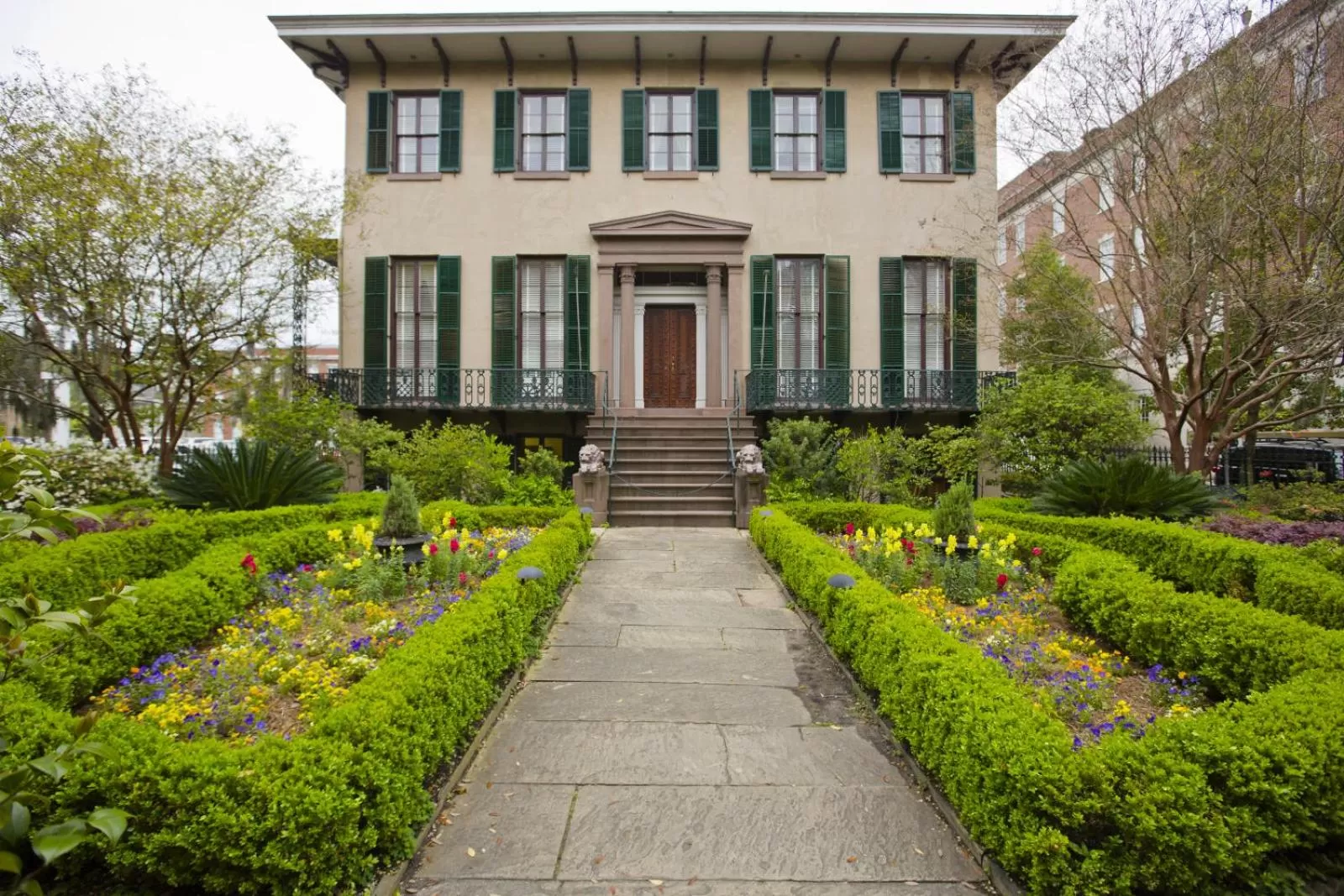 Area and facilities in River Street Inn
