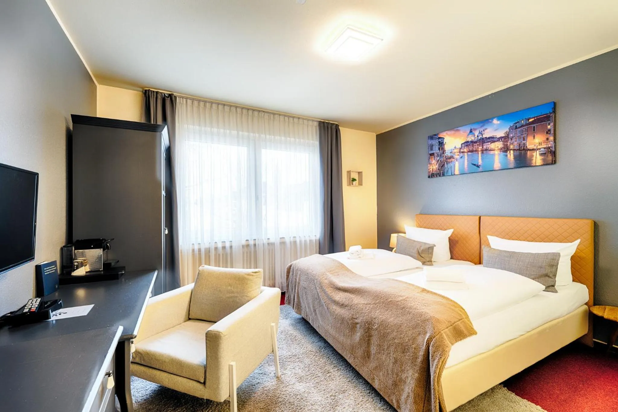 Photo of the whole room, Bed in Hotel Fürst Garden