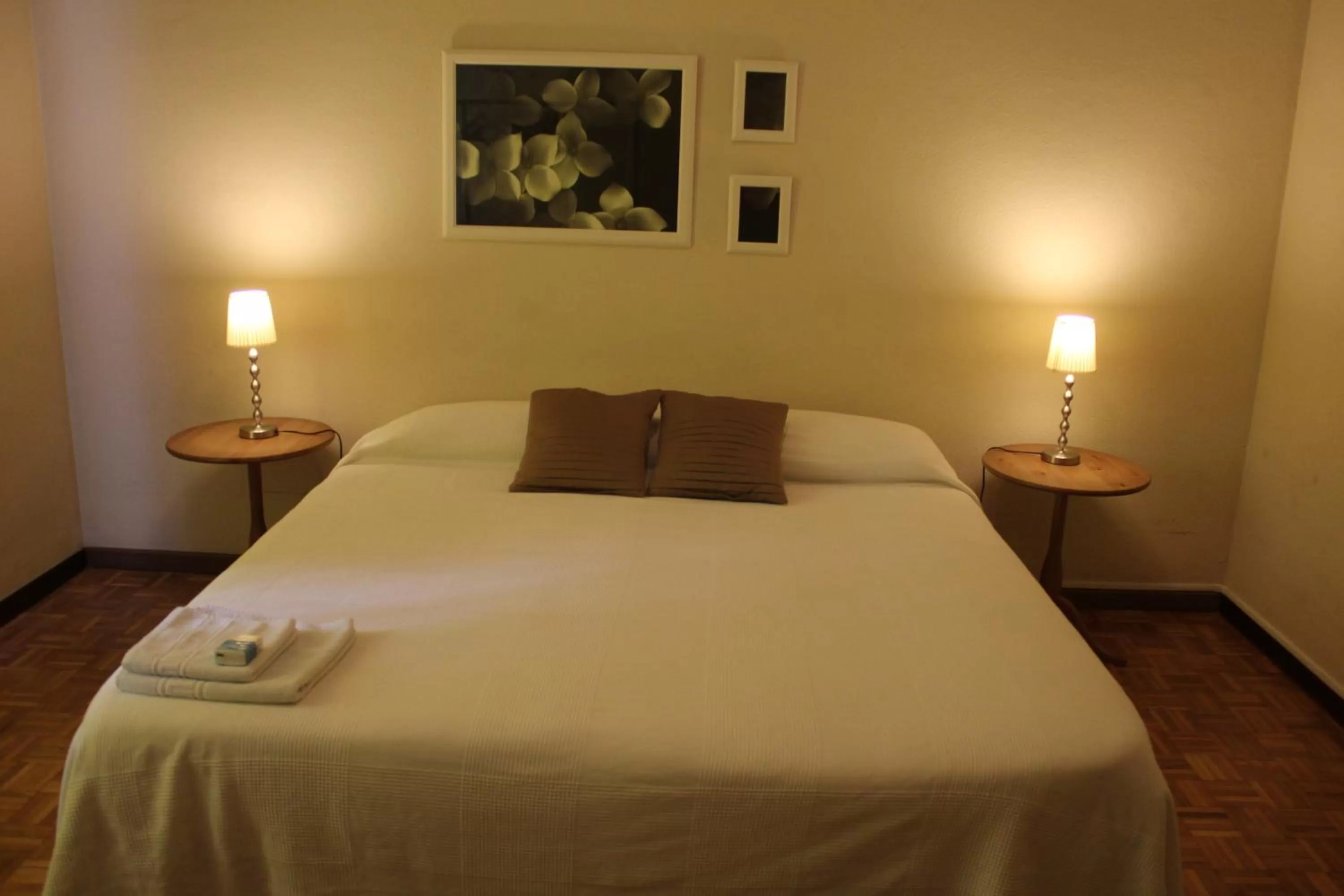 Bed in Ally's Bed&Breakfast,