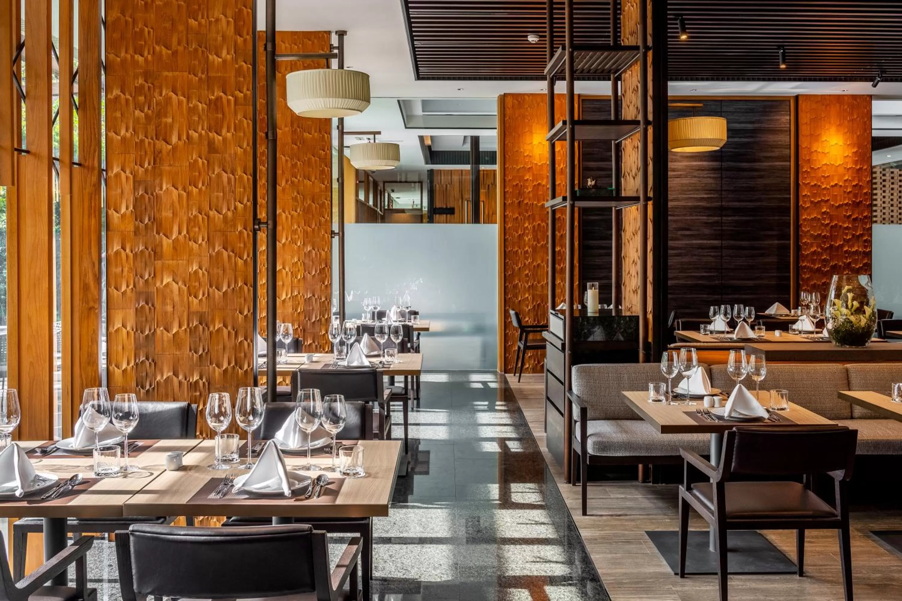 Restaurant/places to eat in Villa Deva Resort & Hotel Bangkok