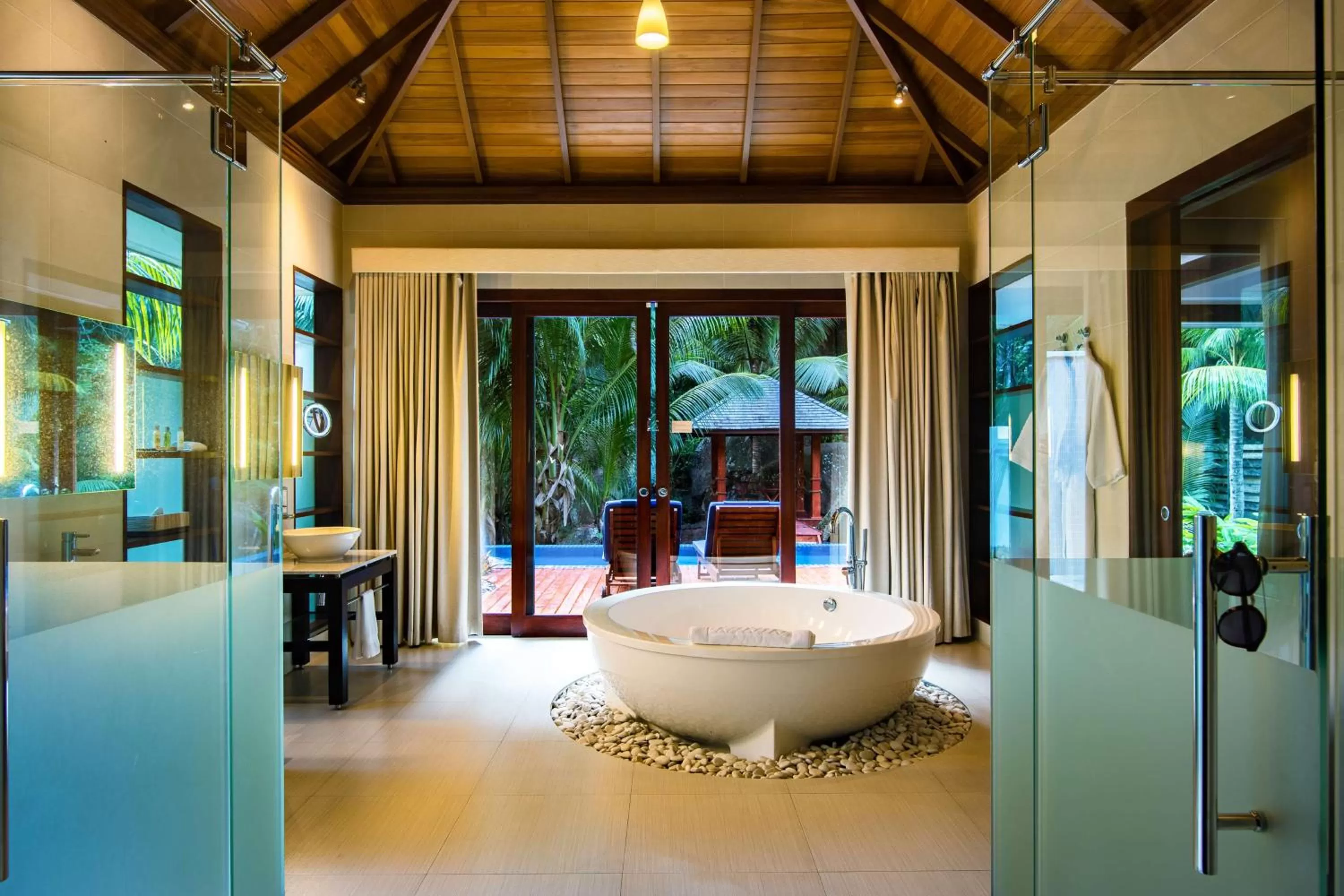 Bathroom in Hilton Seychelles Labriz Resort & Spa