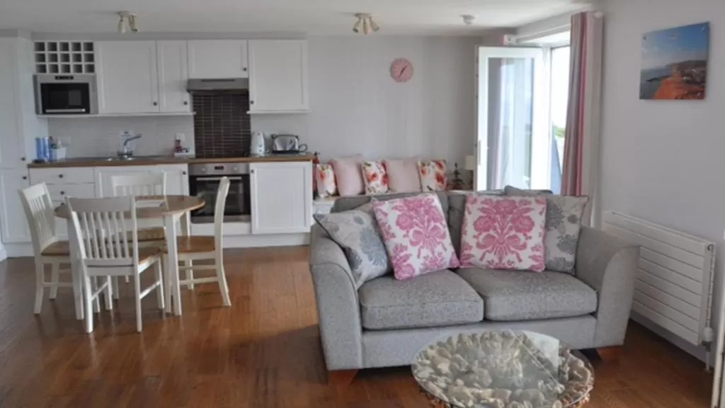 Kitchen or kitchenette in Chesil Beach Lodge Burton Bradstock Dorset DT64RJ