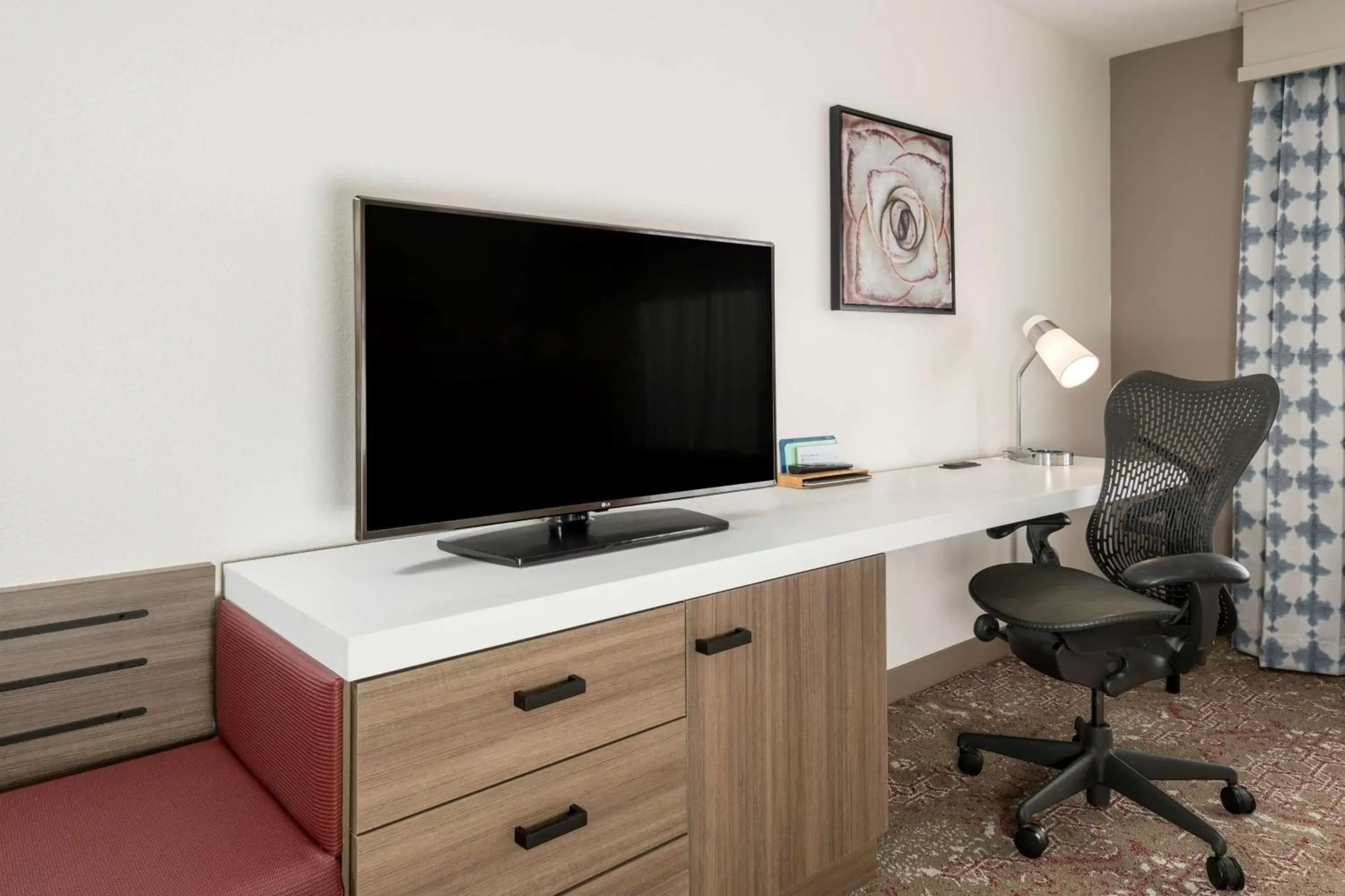 King Room - Disability Access with Roll In Shower in Hilton Garden Inn Scottsdale North/Perimeter Center King Room - Disability Access with Roll In Shower in Hilton Garden Inn Scottsdale North/Perimeter Center