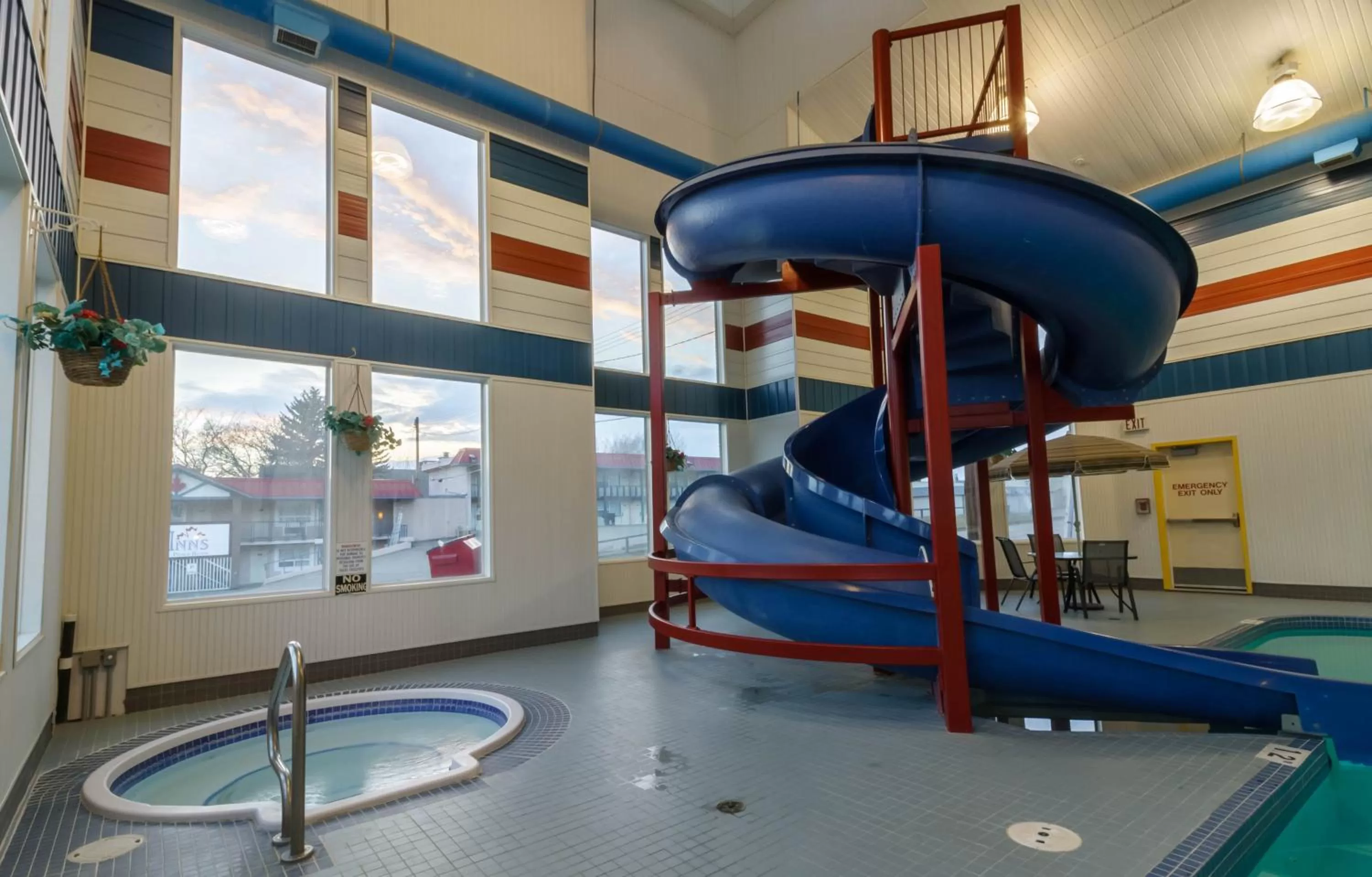 Hot Tub in BCMInns - Peace River