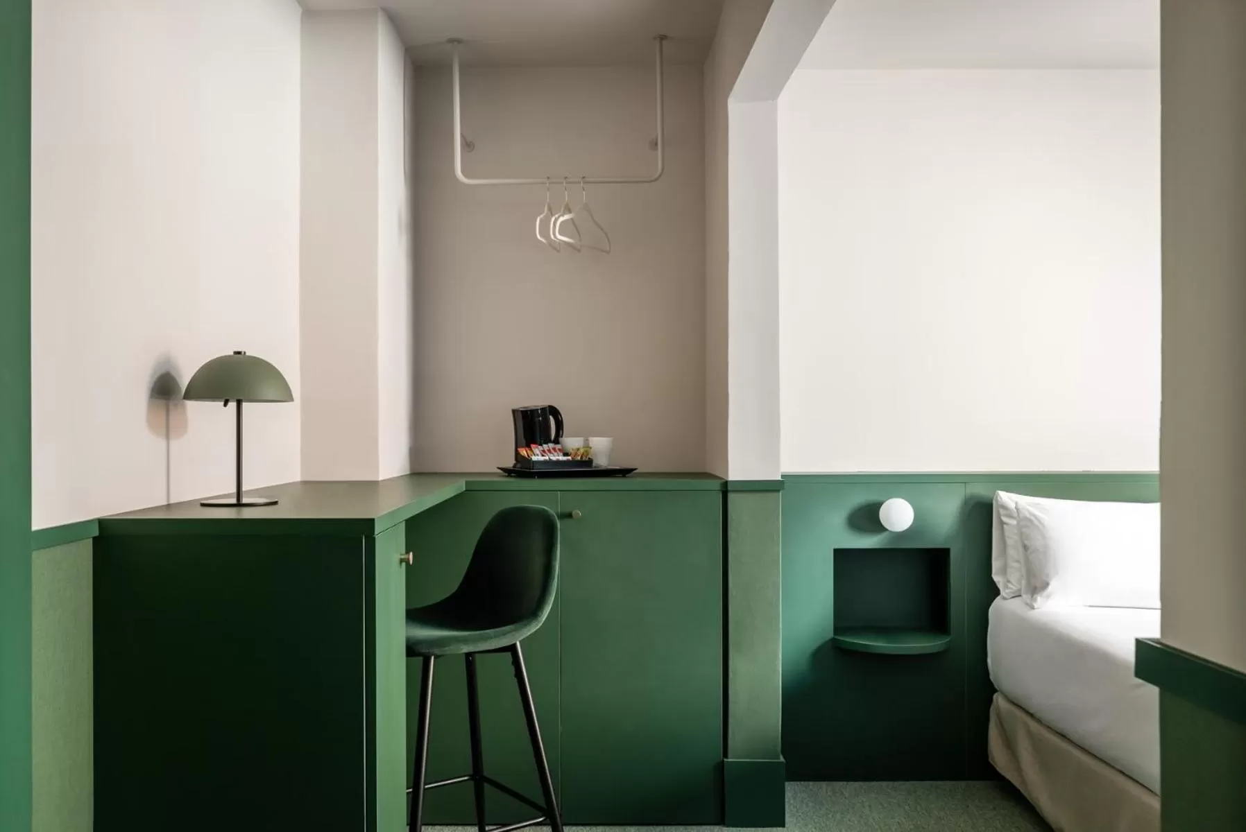 Bedroom, Bed in BYPILLOW Mothern