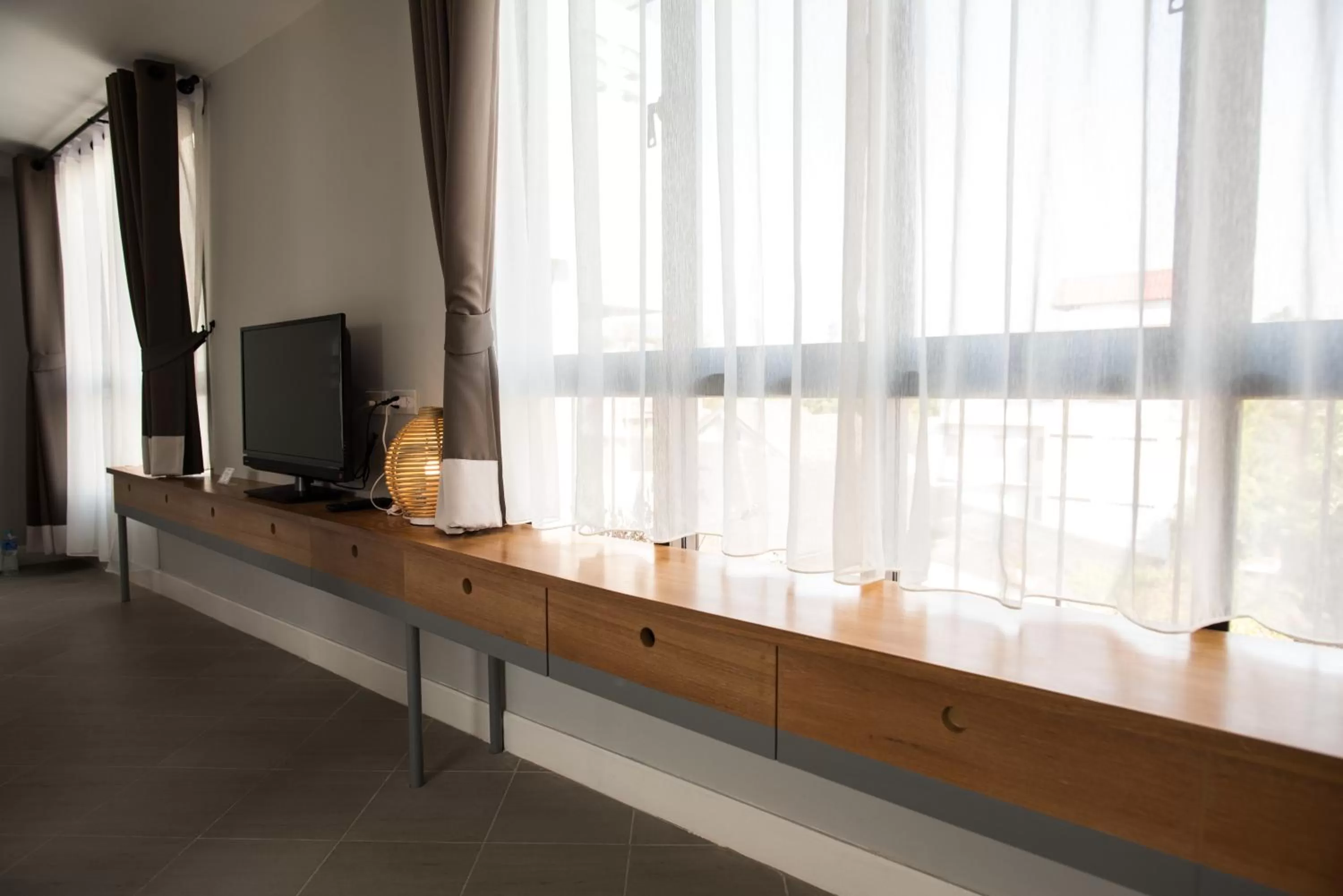 Day in Thapae Happy House