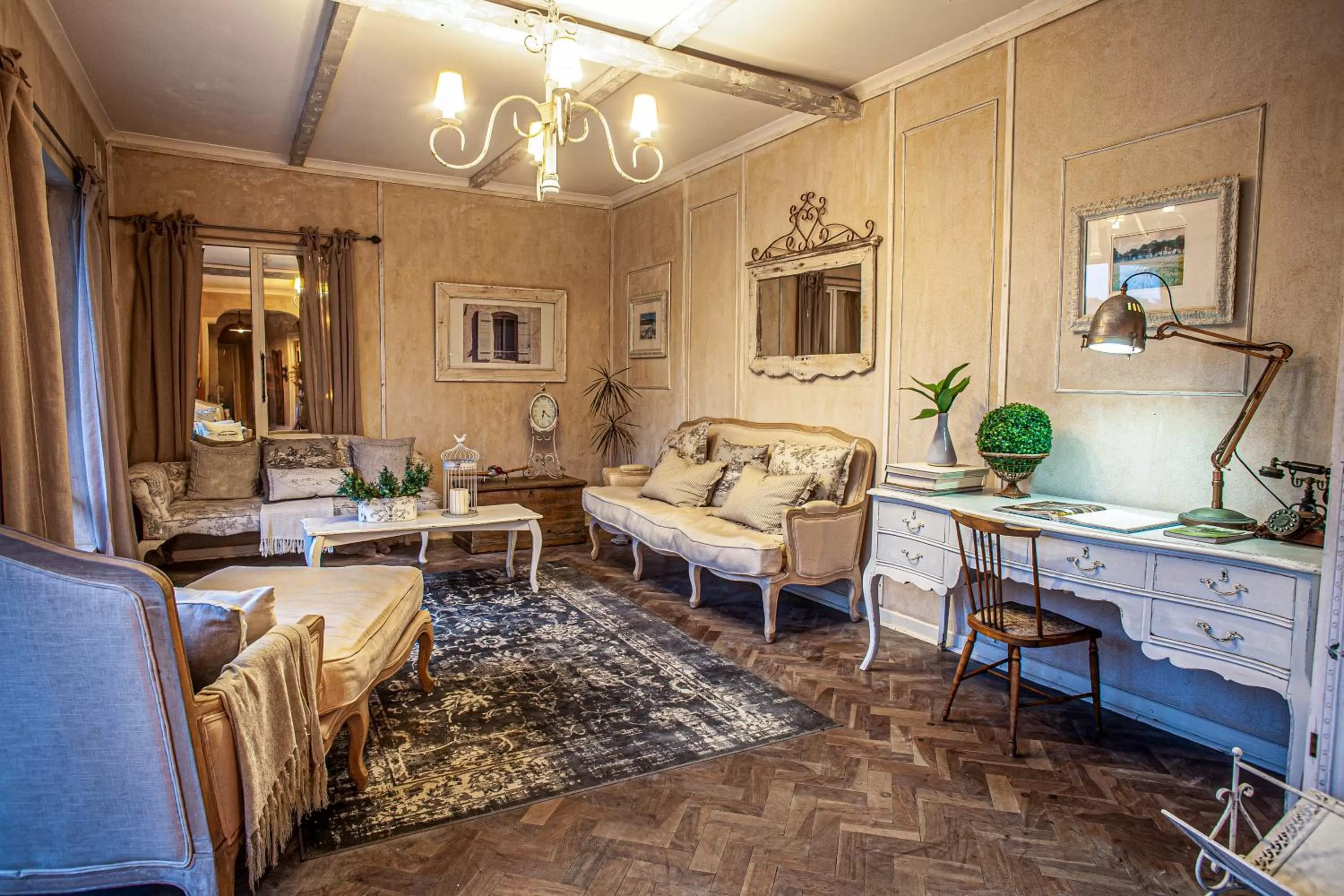 Communal lounge/ TV room in Petite Provence B&B