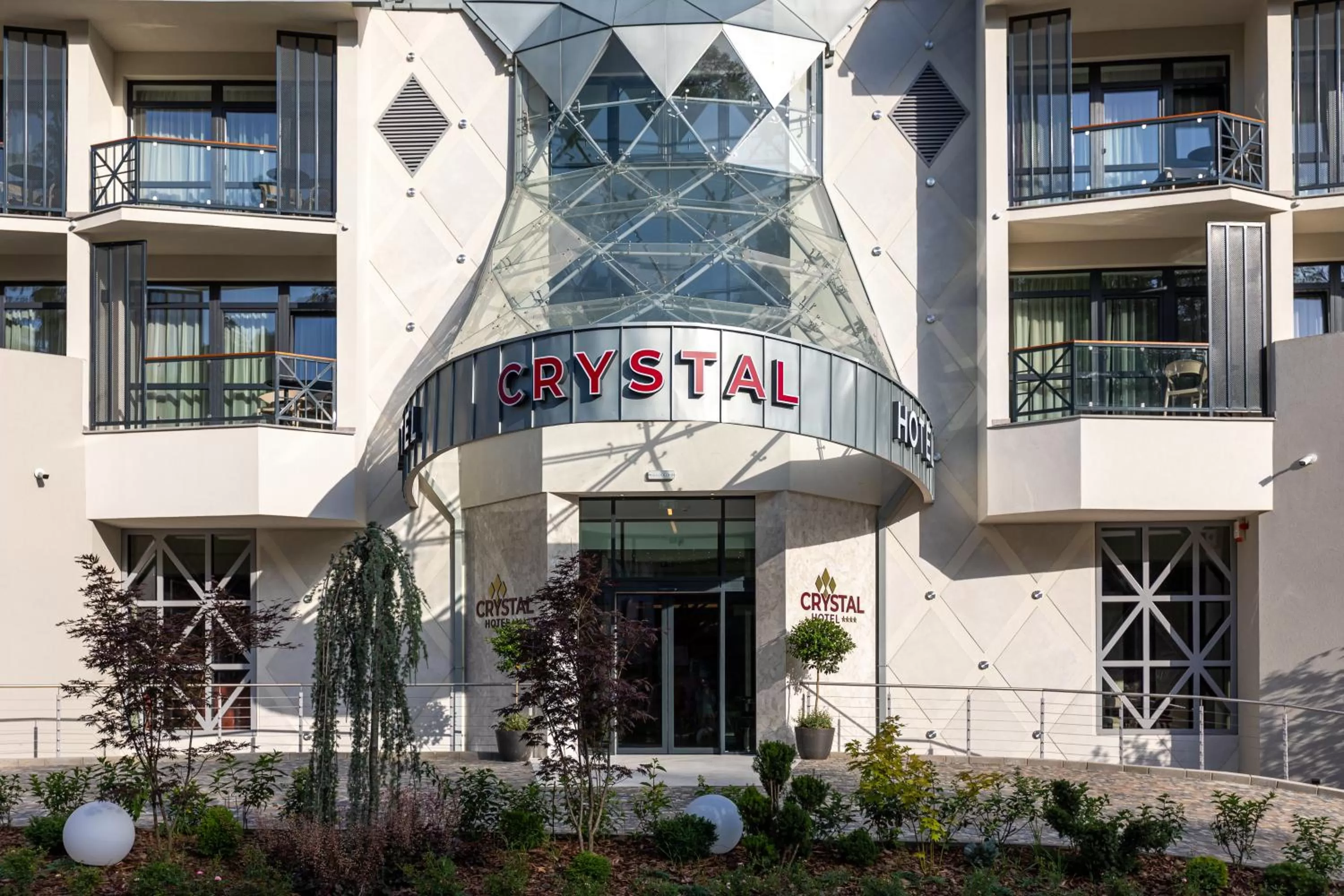 Facade/entrance in HOTEL CRYSTAL WELLNESS & SPA superior