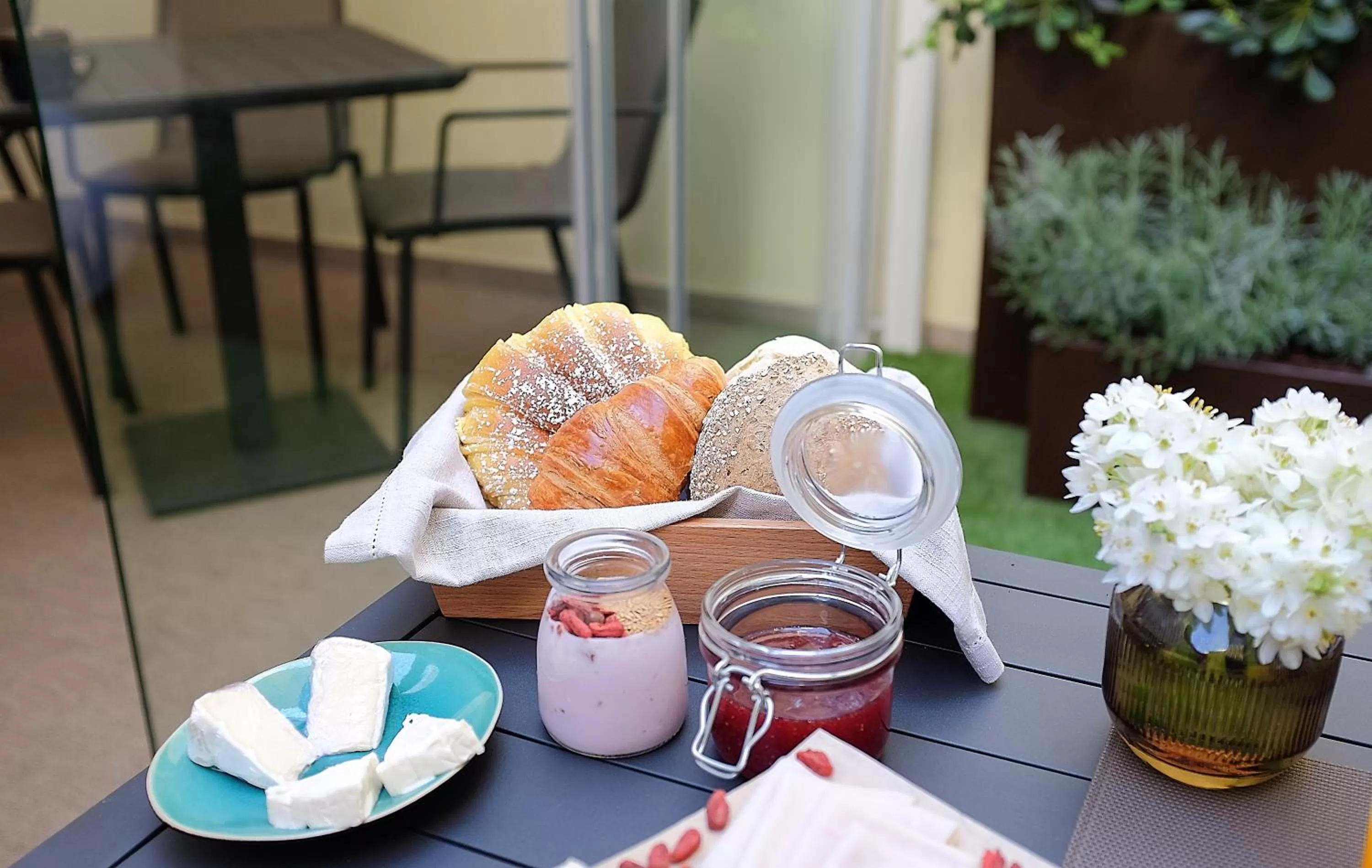 Food and drinks in The Leaf Boutique Hotel Lisbon - Adults Only
