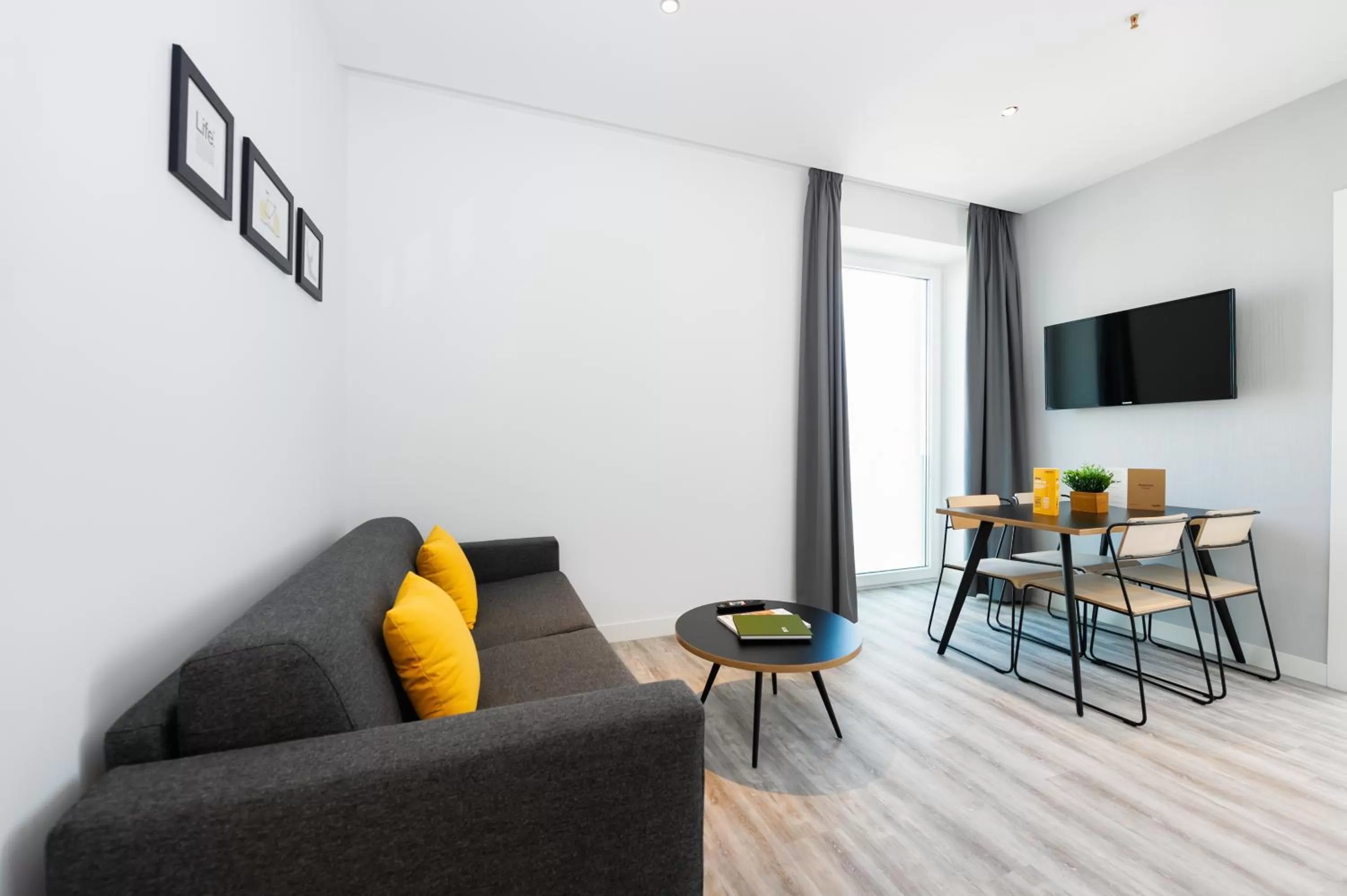 TV and multimedia in Staycity Aparthotels Venice Mestre