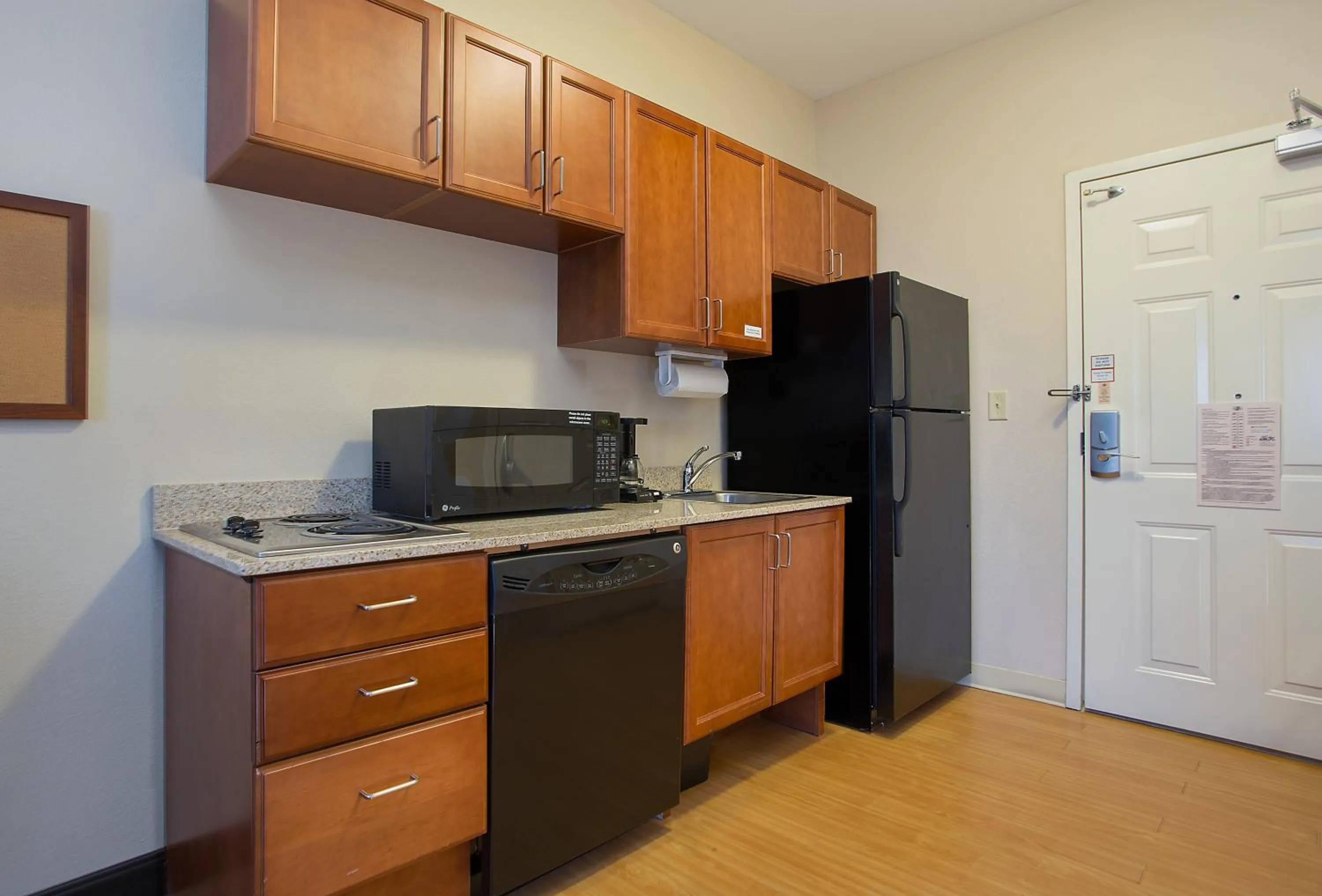 Queen Room in Candlewood Suites Vicksburg