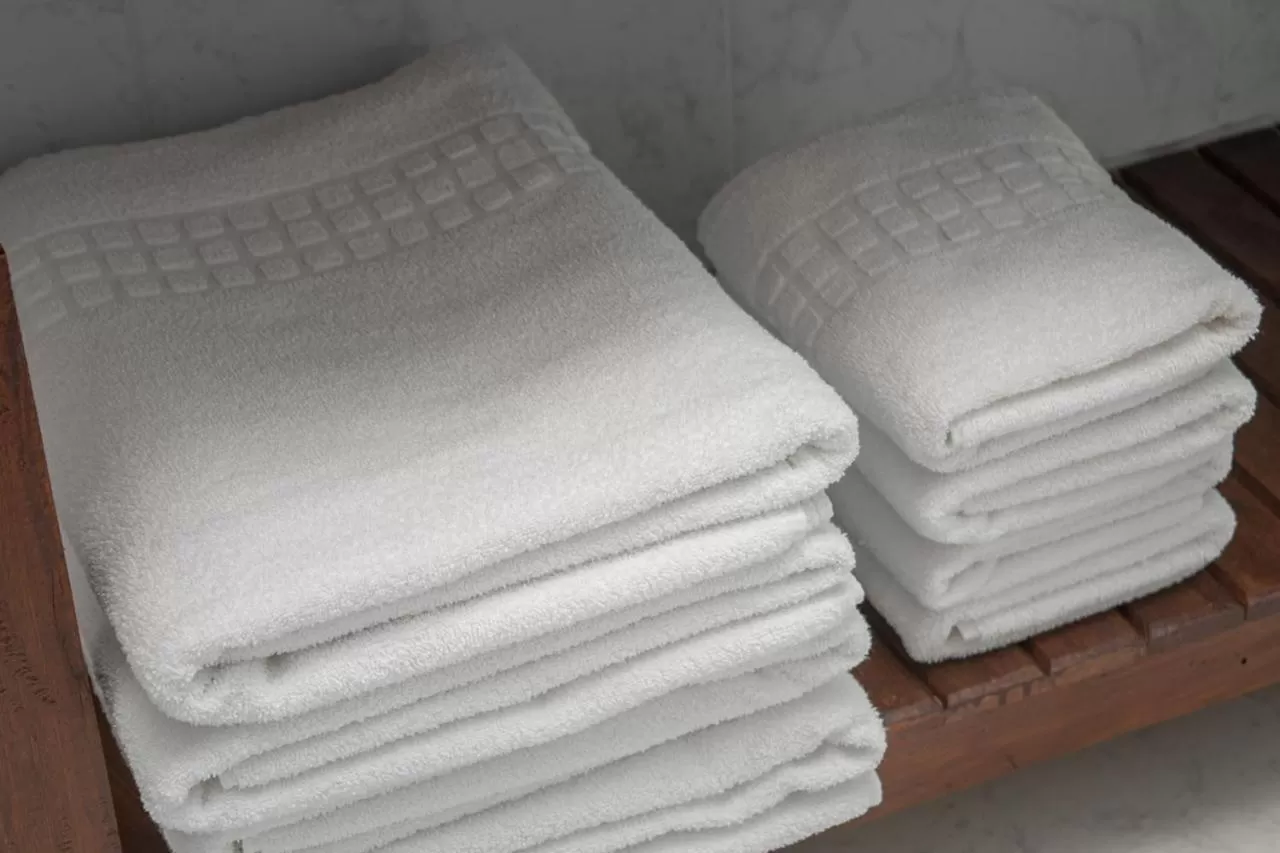 towels, Bed in Villa Bella Ferradura