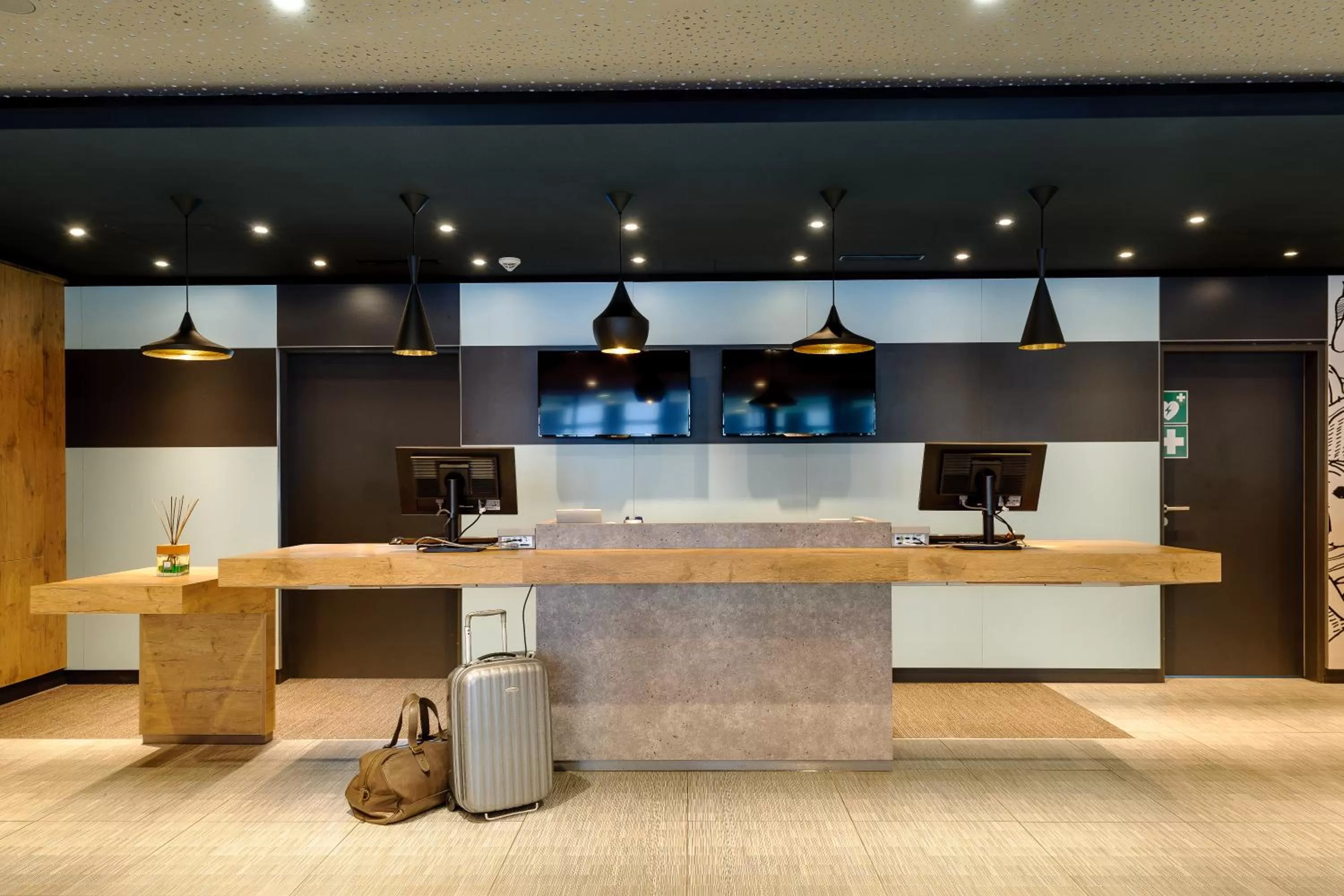 Lobby or reception in ibis Innsbruck