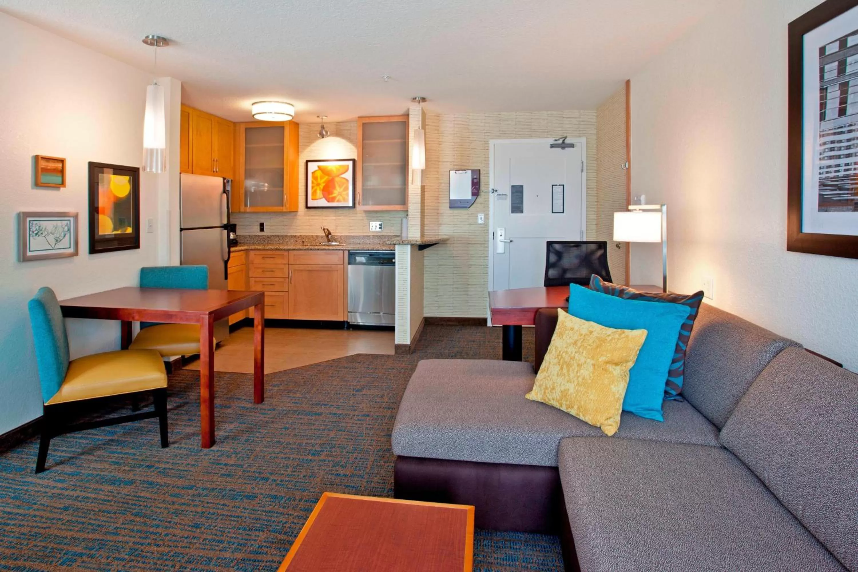 Living room in Residence Inn by Marriott Portland Airport at Cascade Station