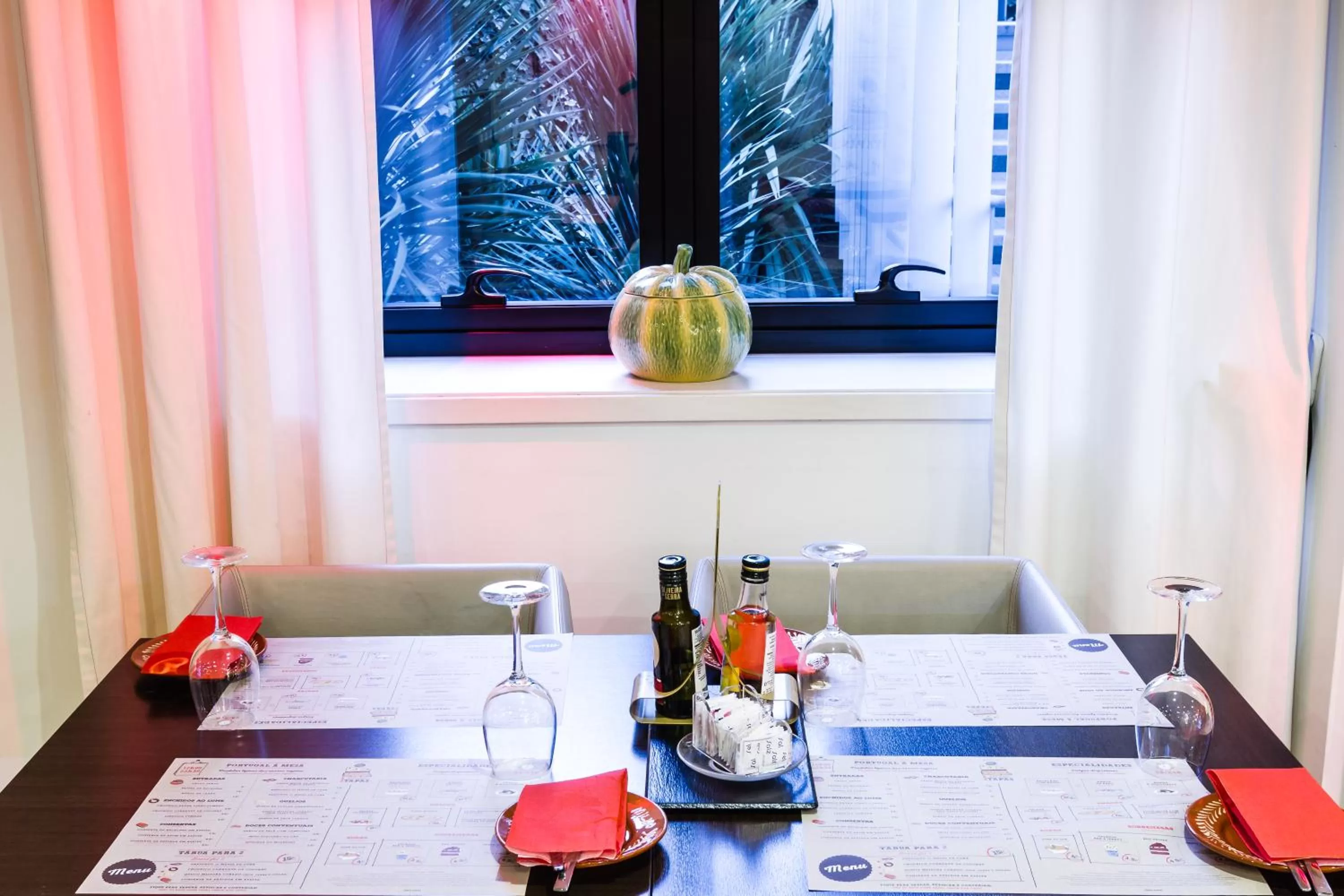 Restaurant/places to eat in ibis Porto Centro São Bento