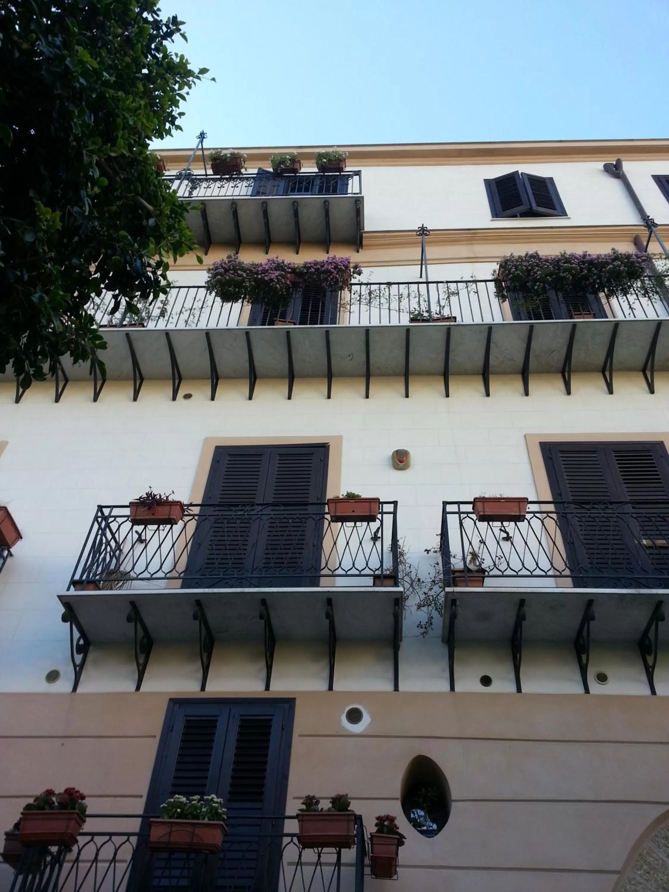 Facade/entrance, Property Building in B&B Casa Degli Artisti