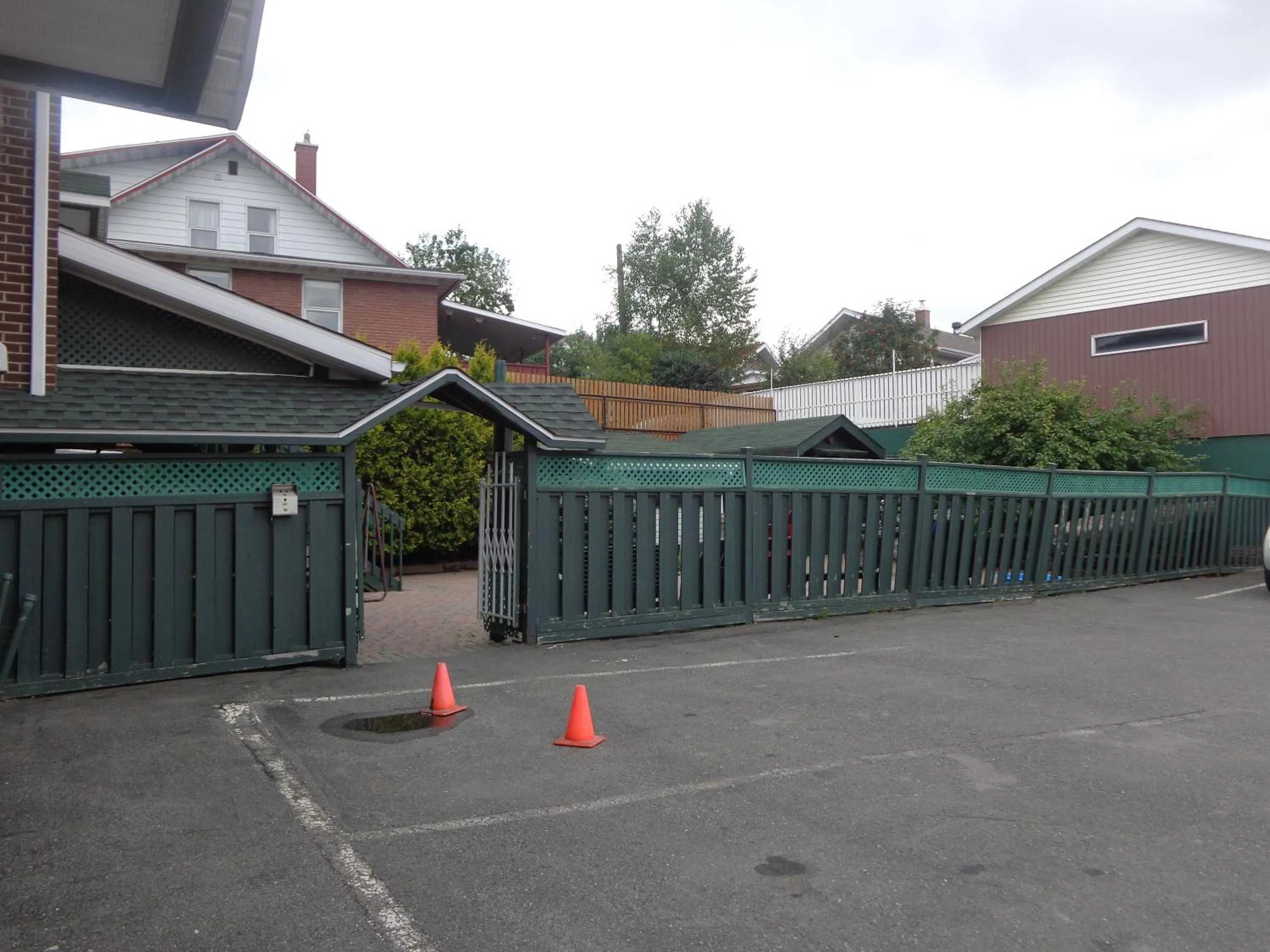 Area and facilities in Happy Motel