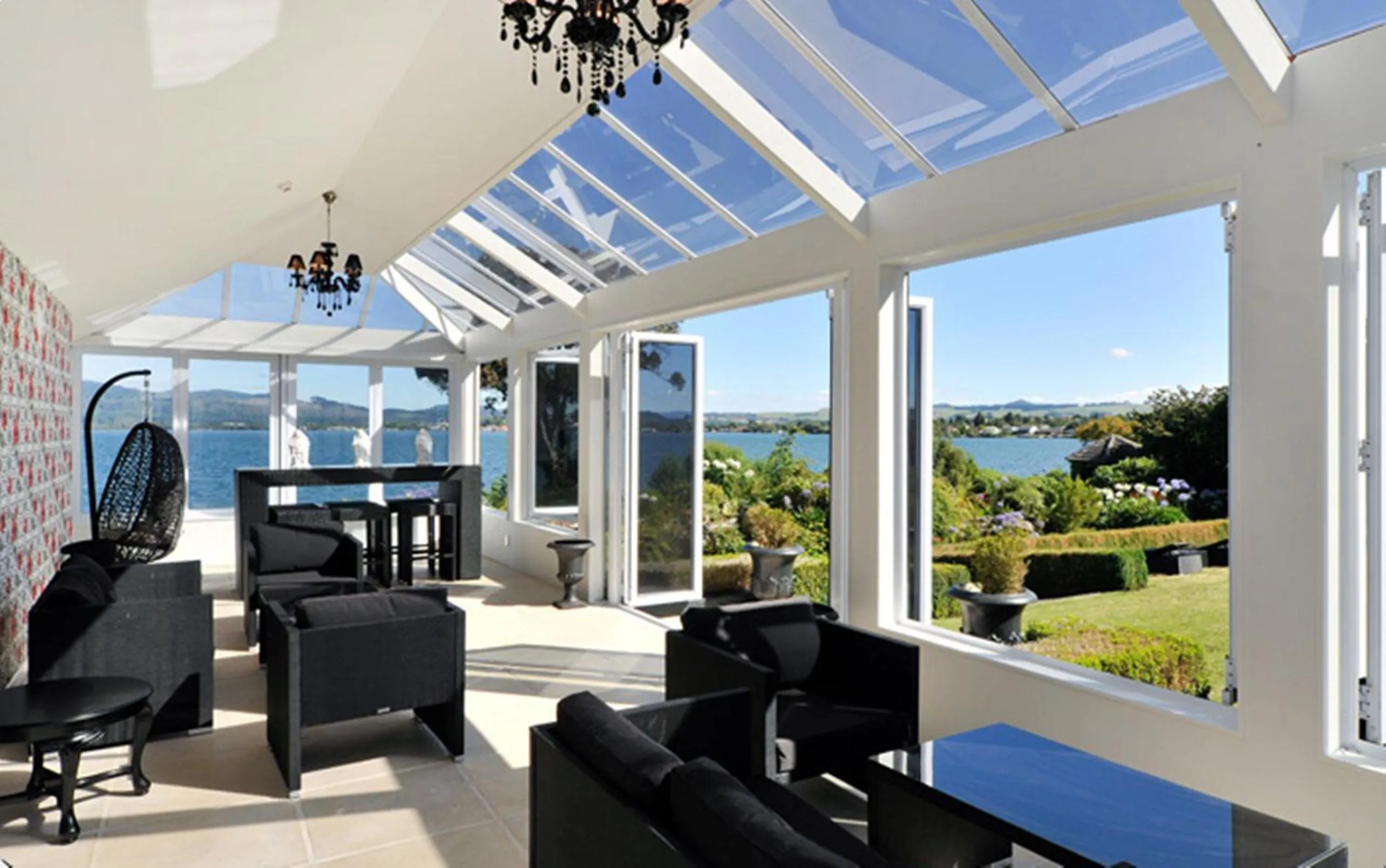 Patio in Black Swan Lakeside Boutique Hotel