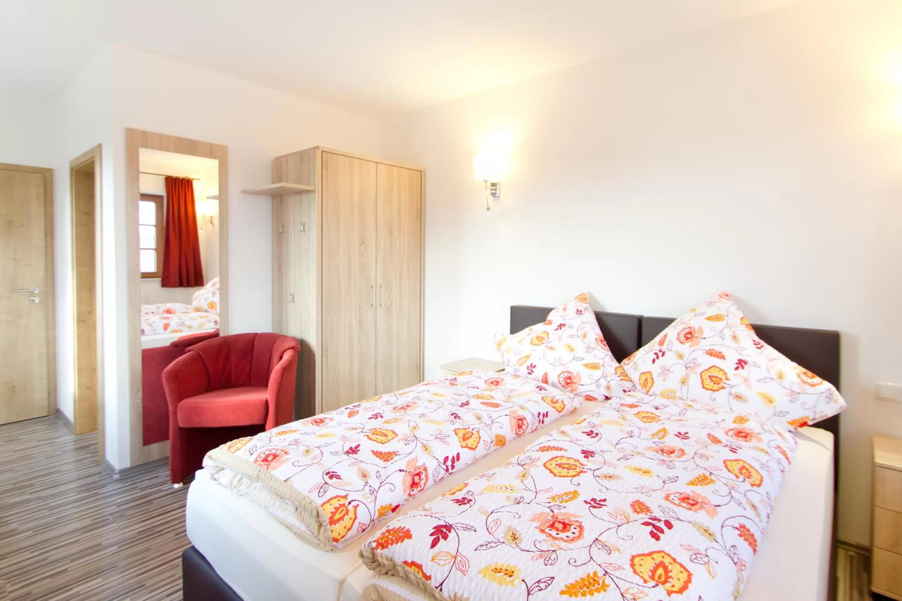 Day, Bed in Gasthaus Paulus