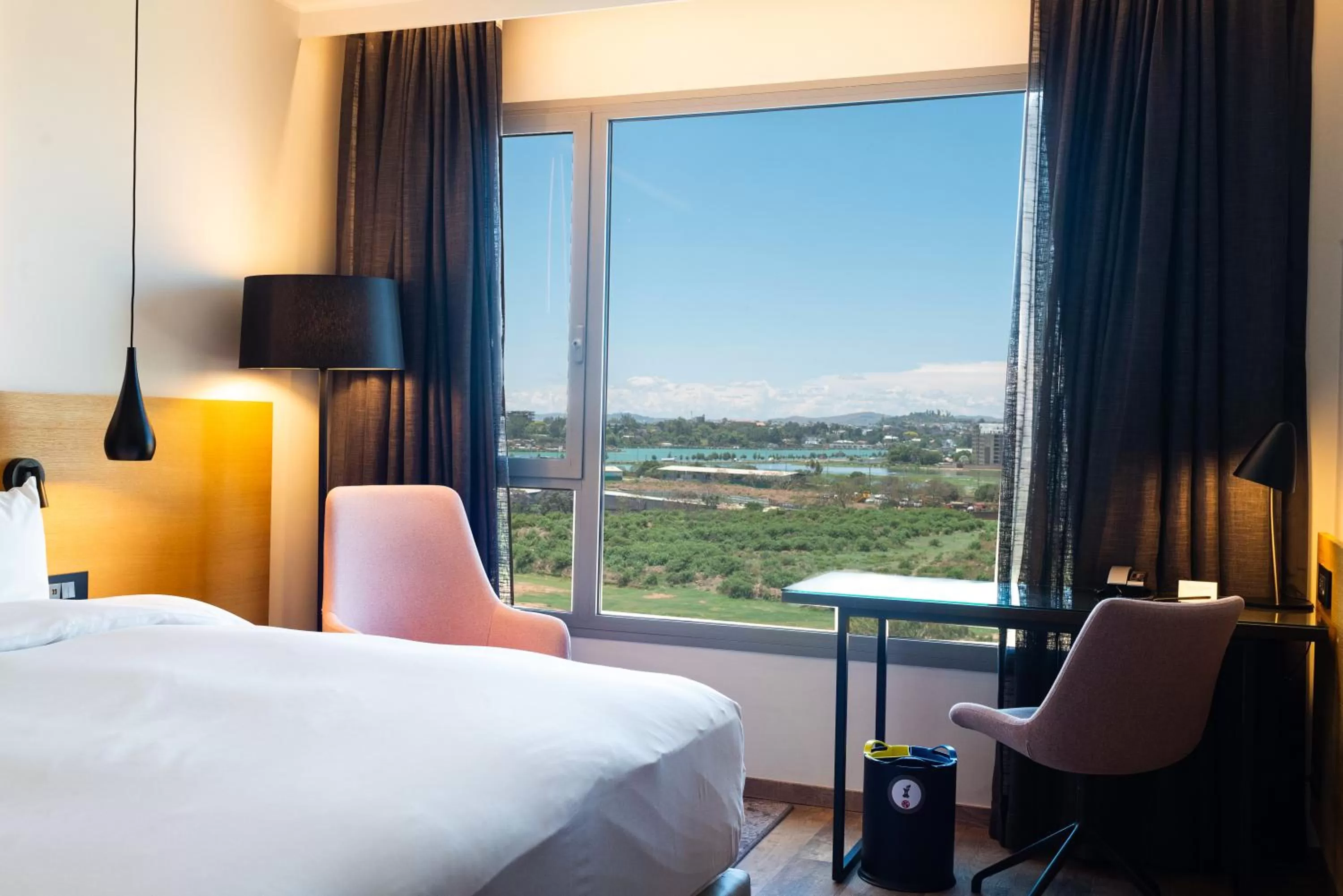 Lake view, Bed in Radisson Blu Hotel Antananarivo Waterfront