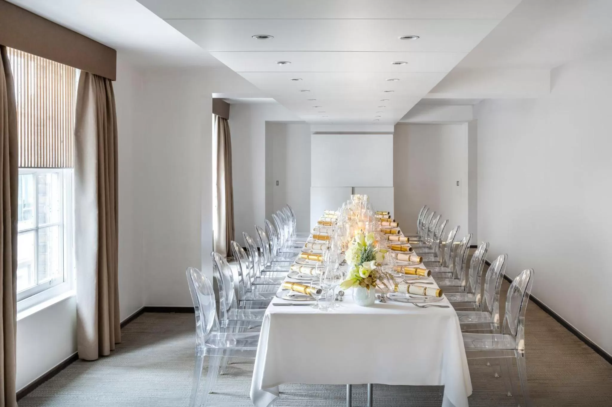 Meeting/conference room in COMO Metropolitan London