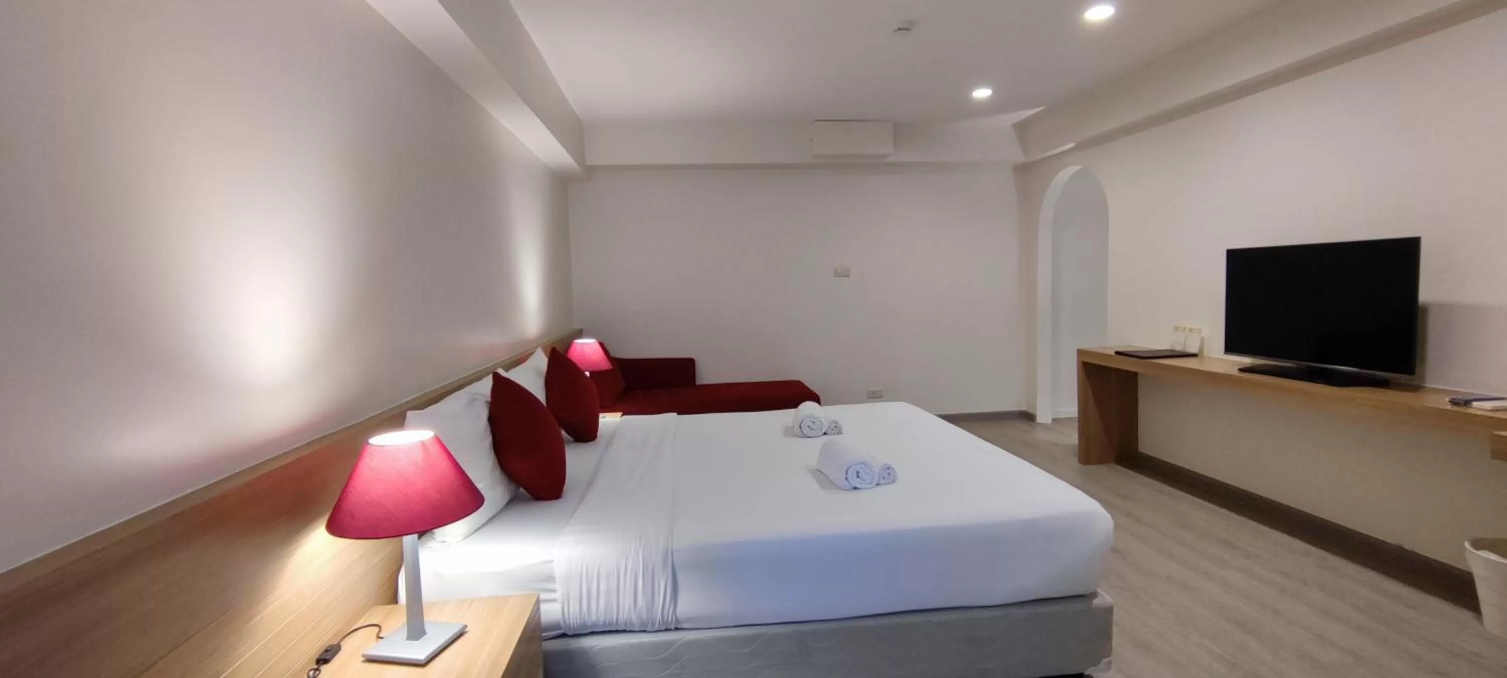 Photo of the whole room, Bed in Le Tada Residence