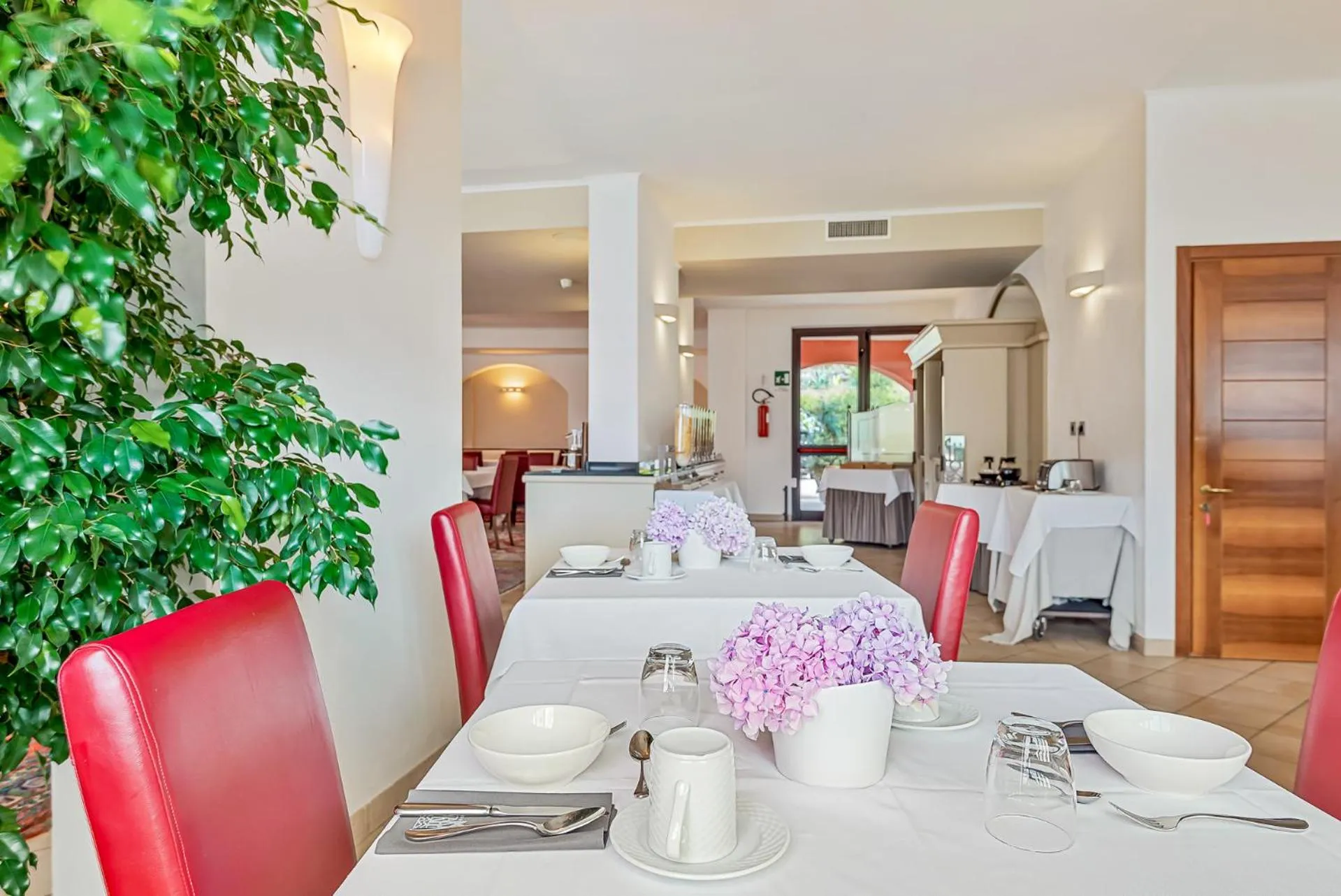 Restaurant/places to eat in Park Hotel Argento