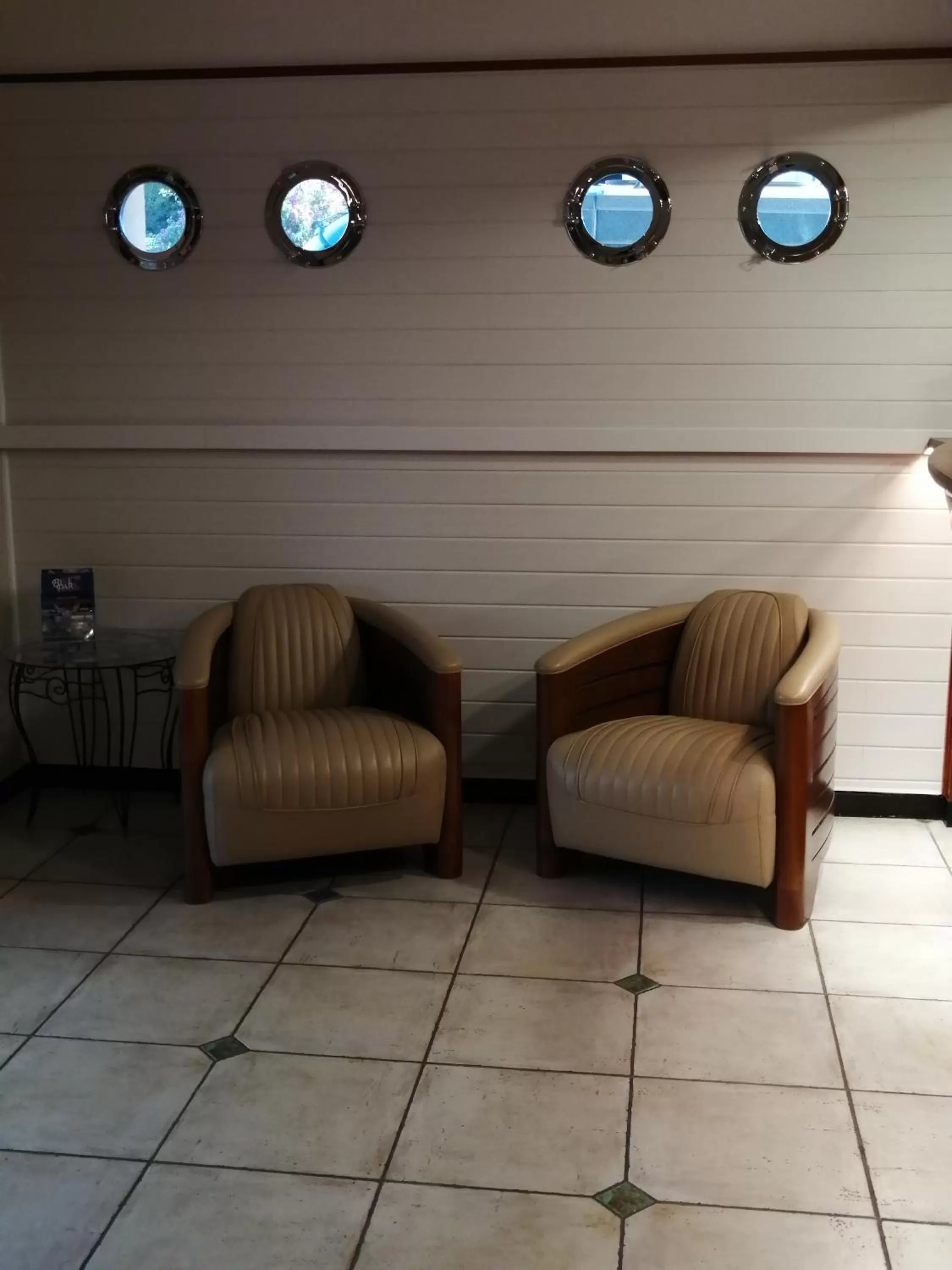 Lobby or reception in Hôtel Le Claridge