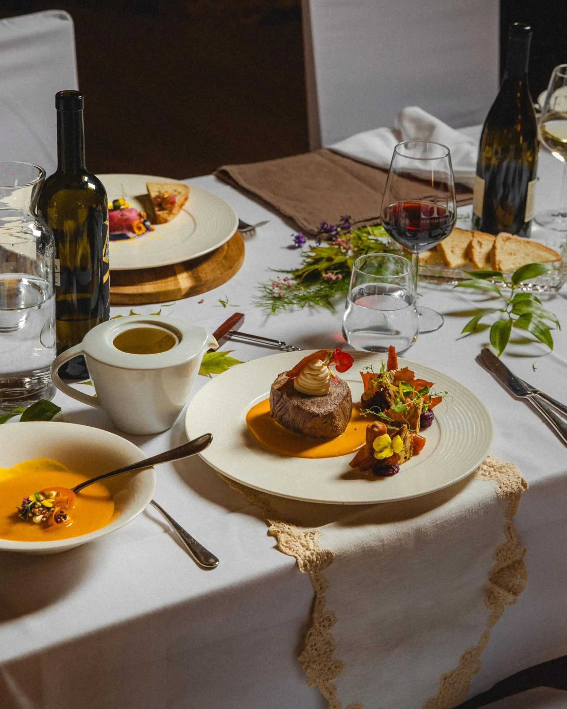 Restaurant/places to eat in Hotel Evropa