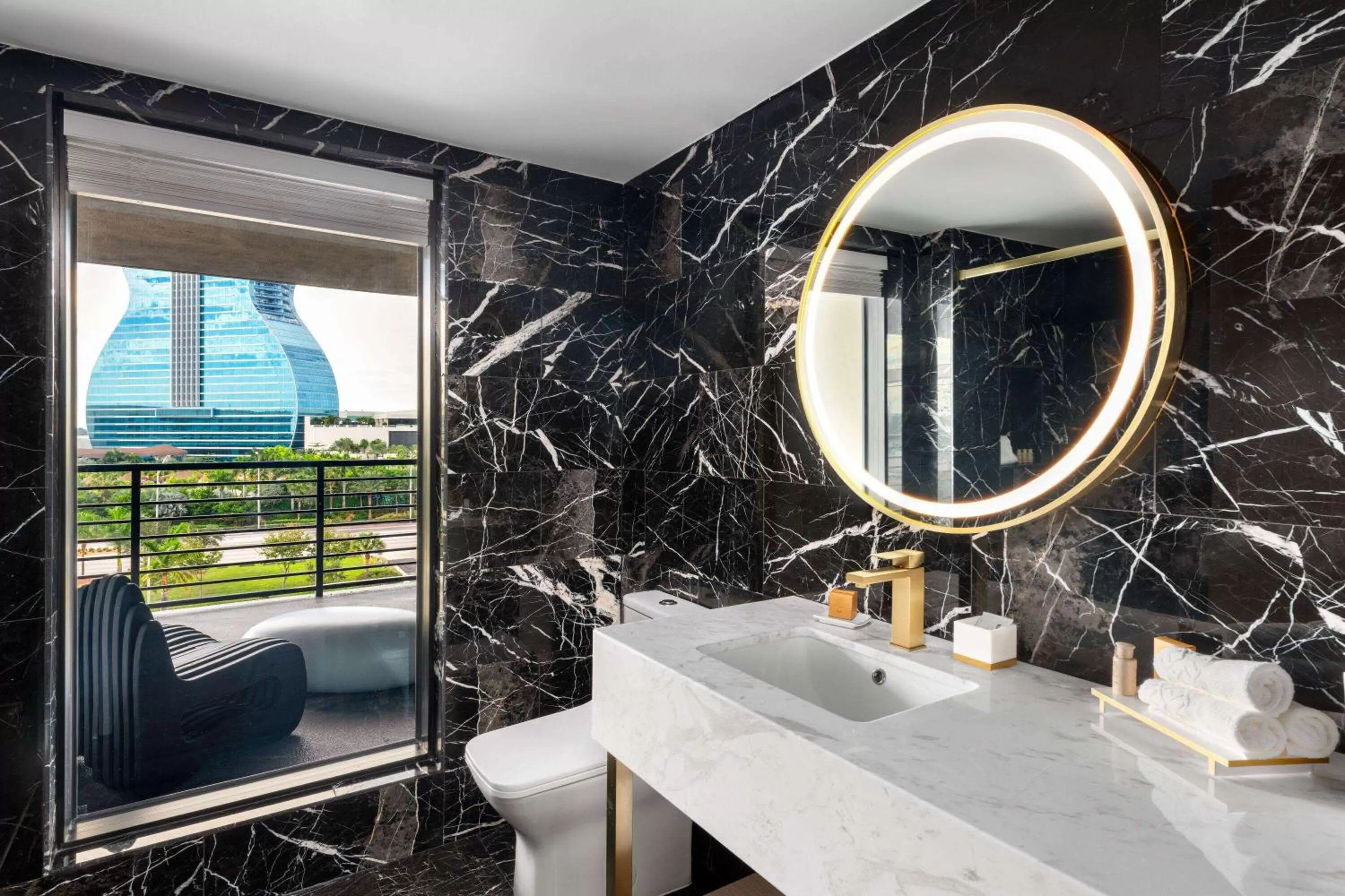 Photo of the whole room in Dolce by Wyndham Hollywood