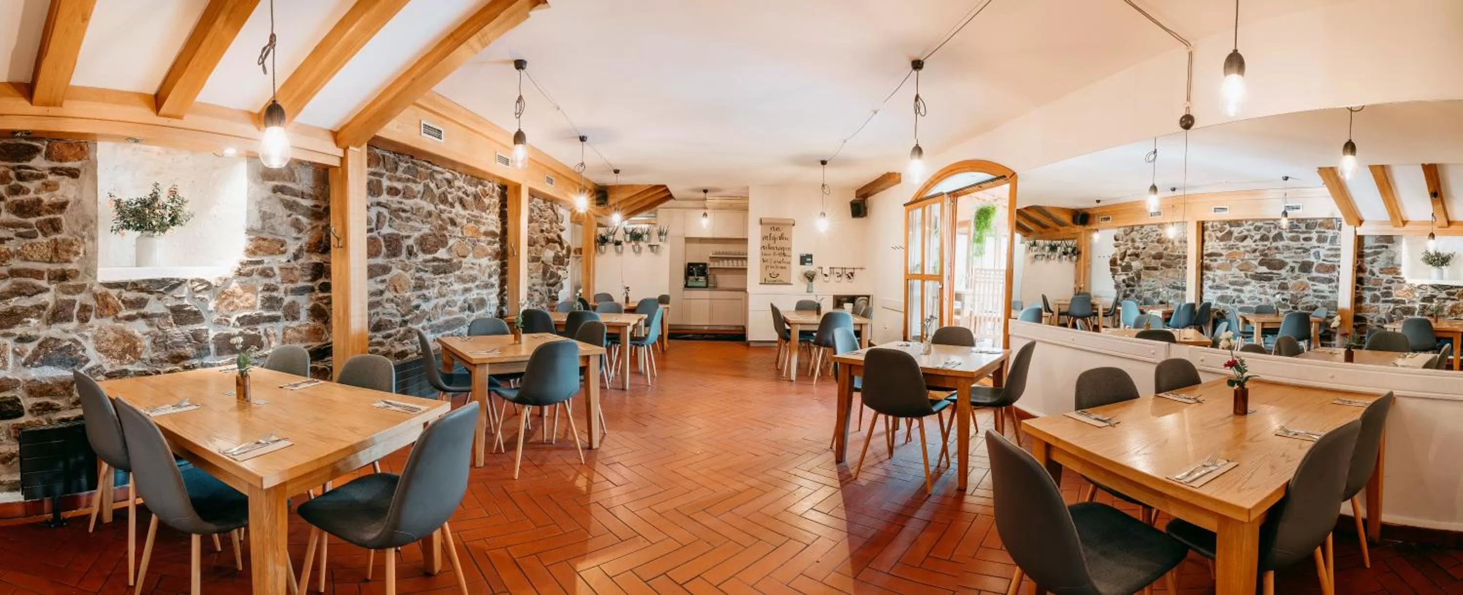 Restaurant/places to eat in Hotel Klika